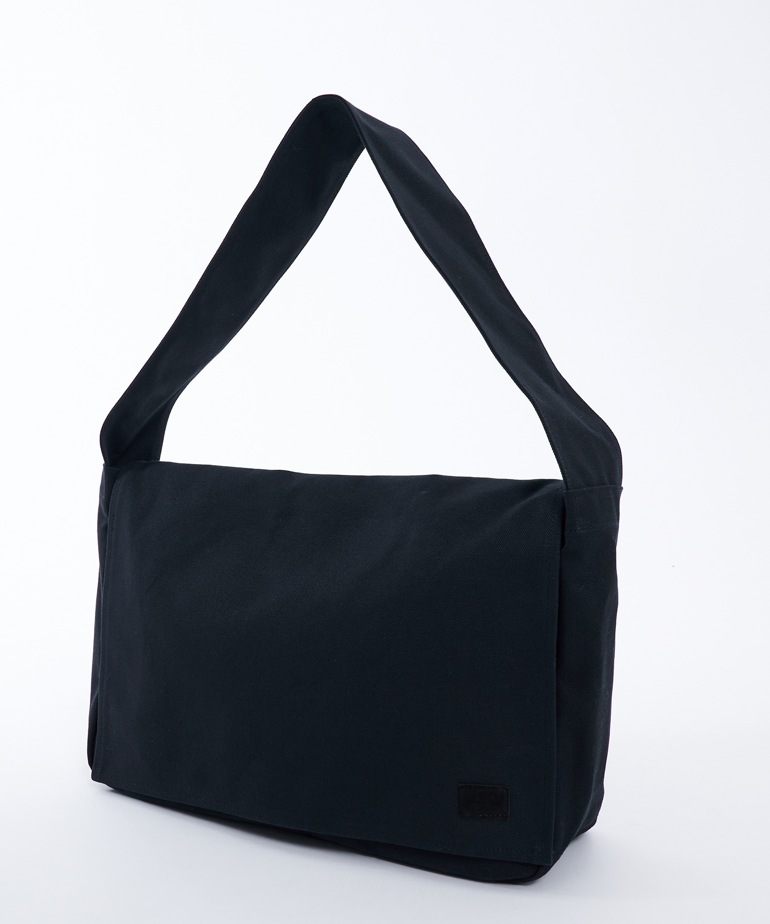 yrz フラップショルダーBAG