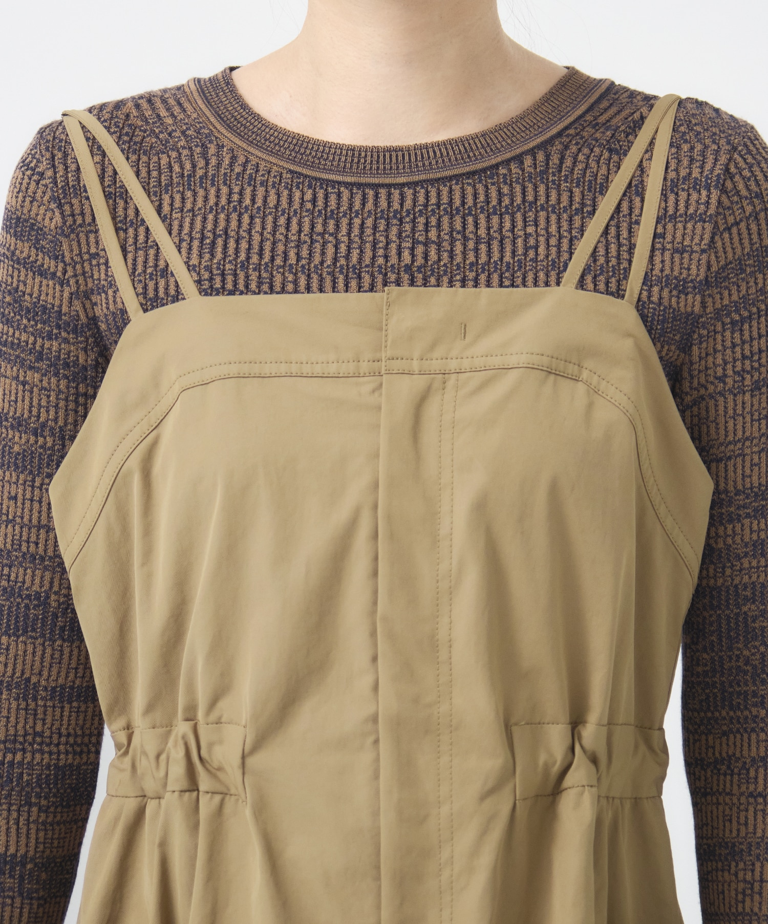 コクーンカーゴジャンパースカート