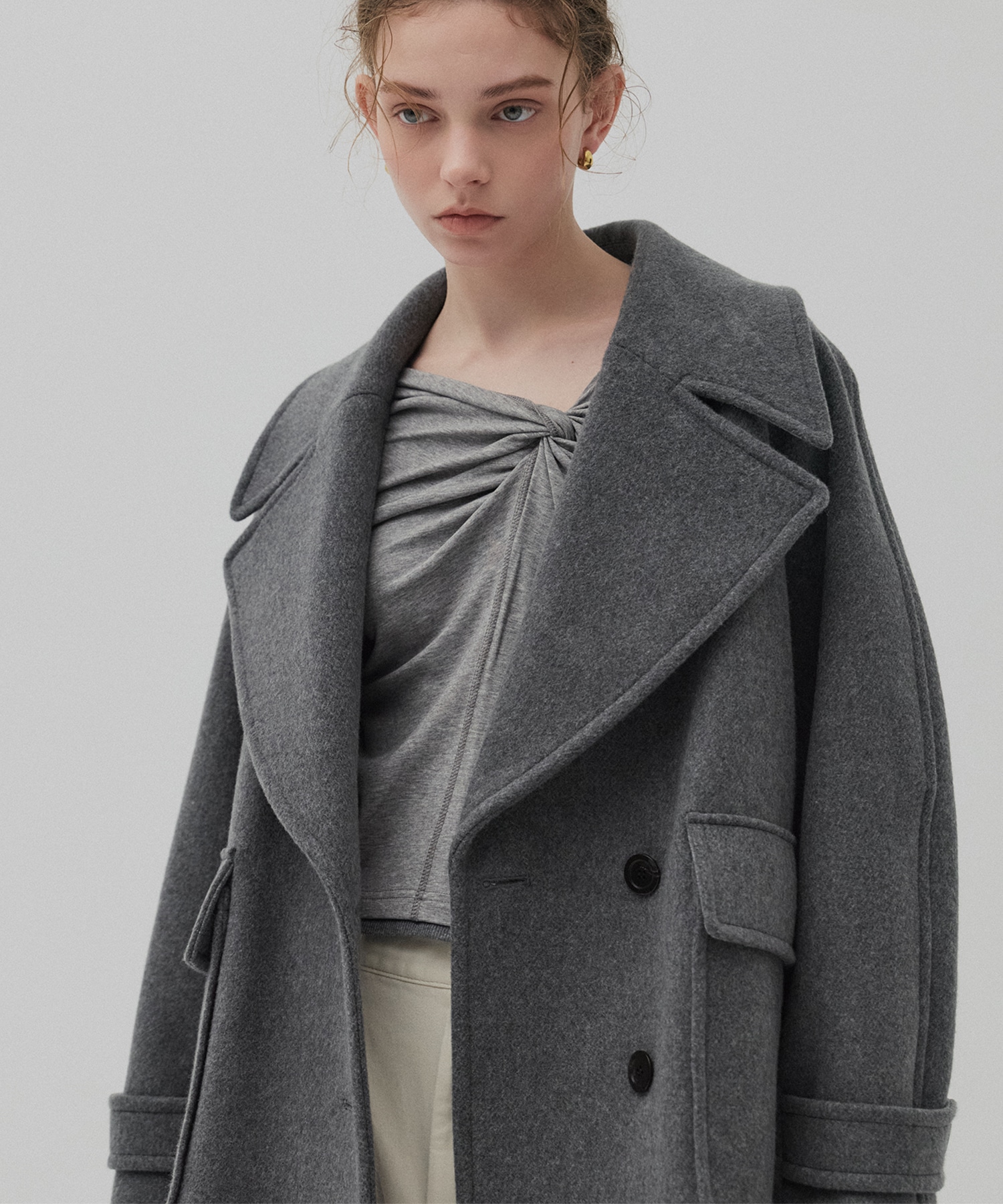 ワイドラペルコート