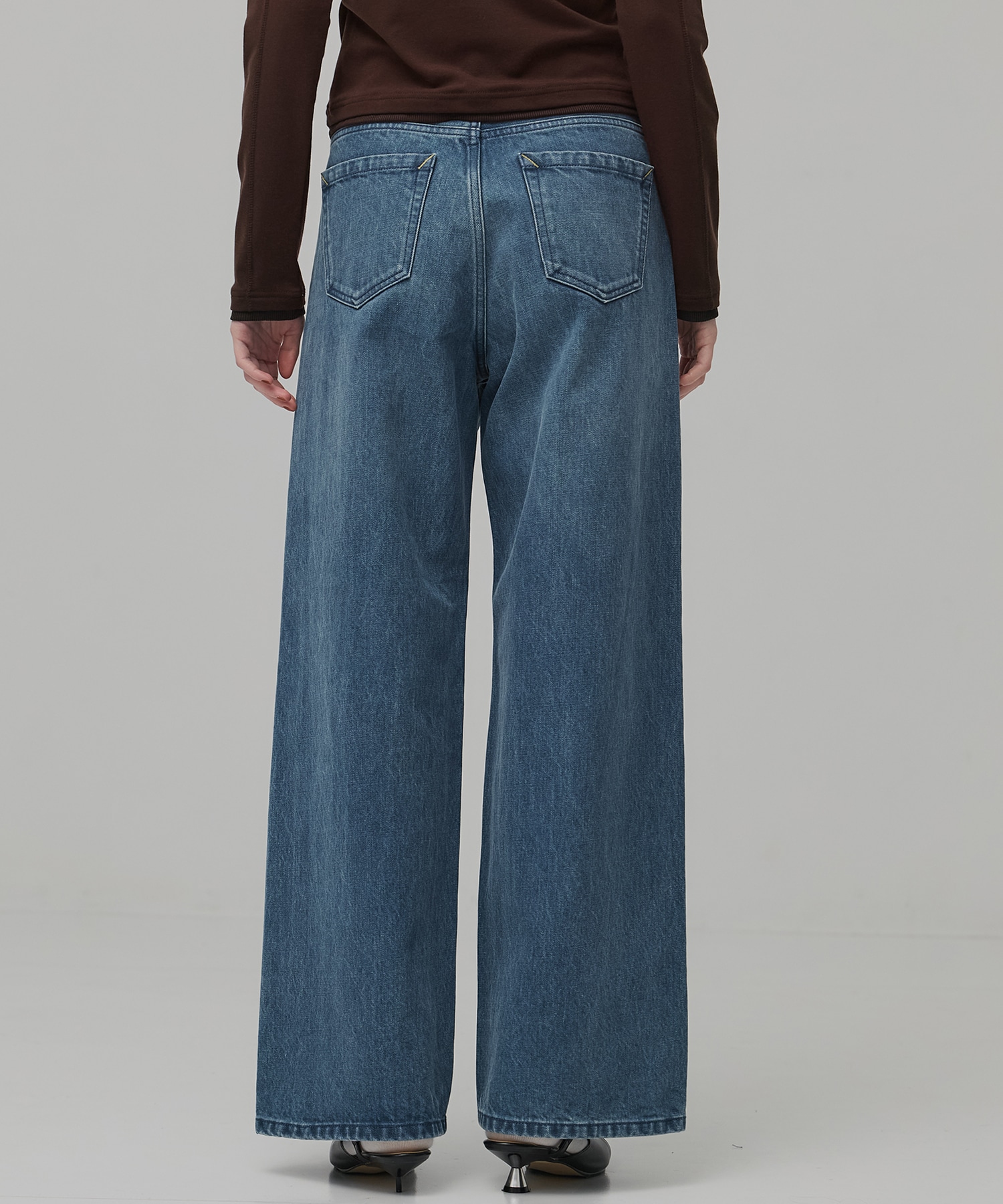 ラインストレートデニム