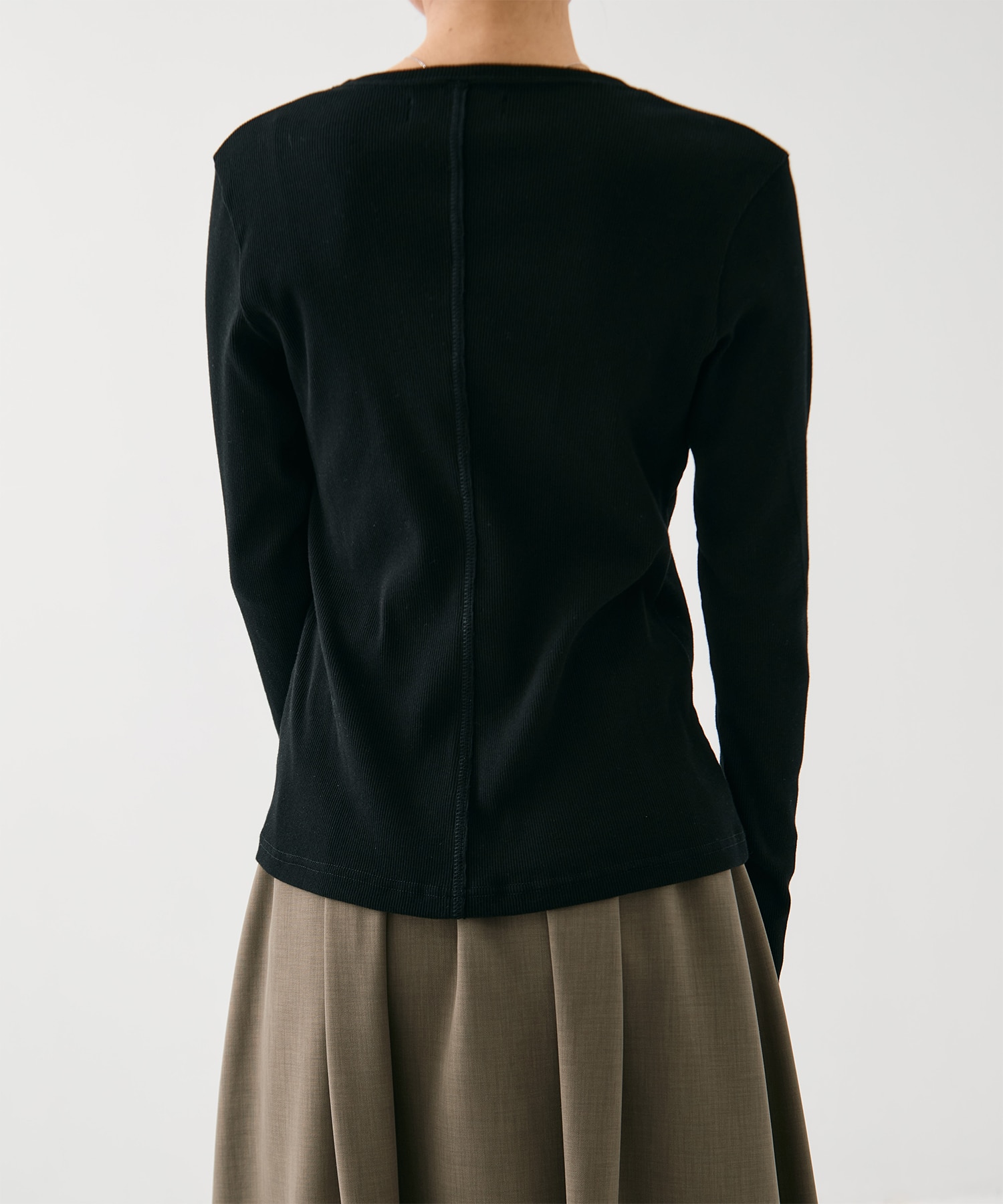 リングドットVネックトップス