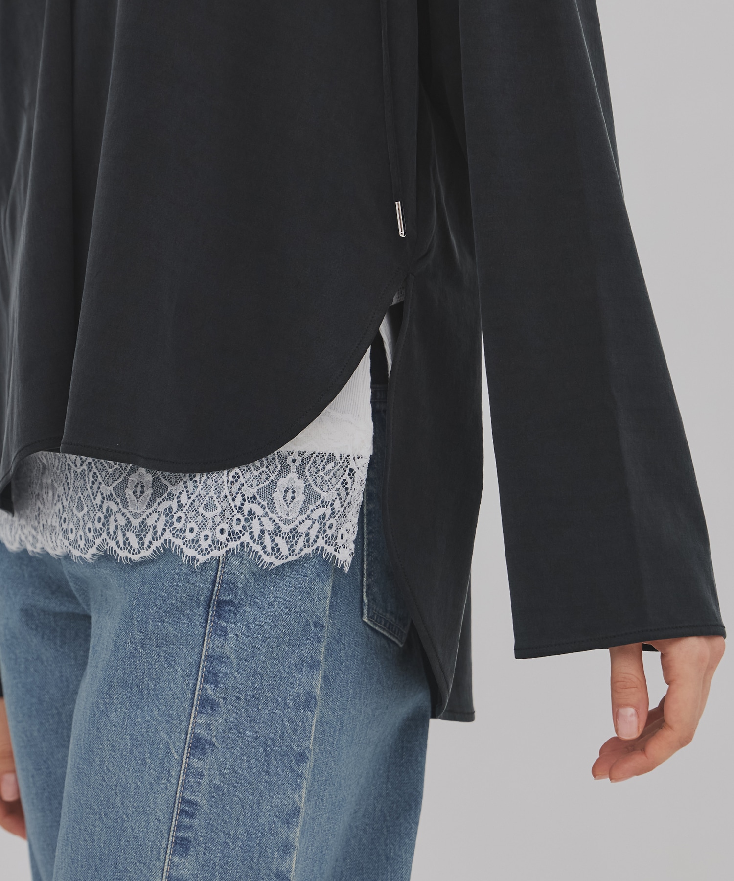 Vネックリラックスフーディ