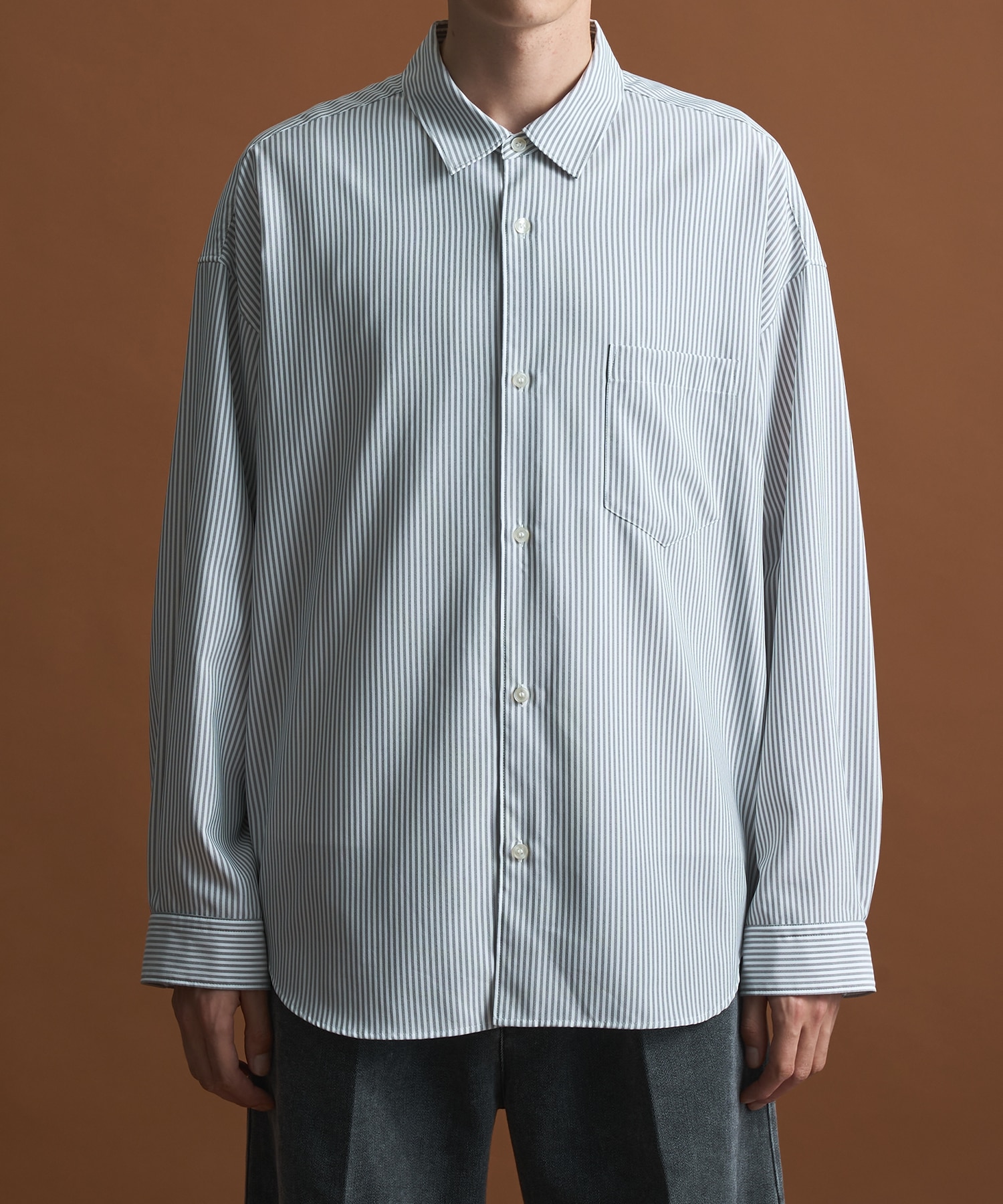 コンフォートリラックスレギュラーシャツ