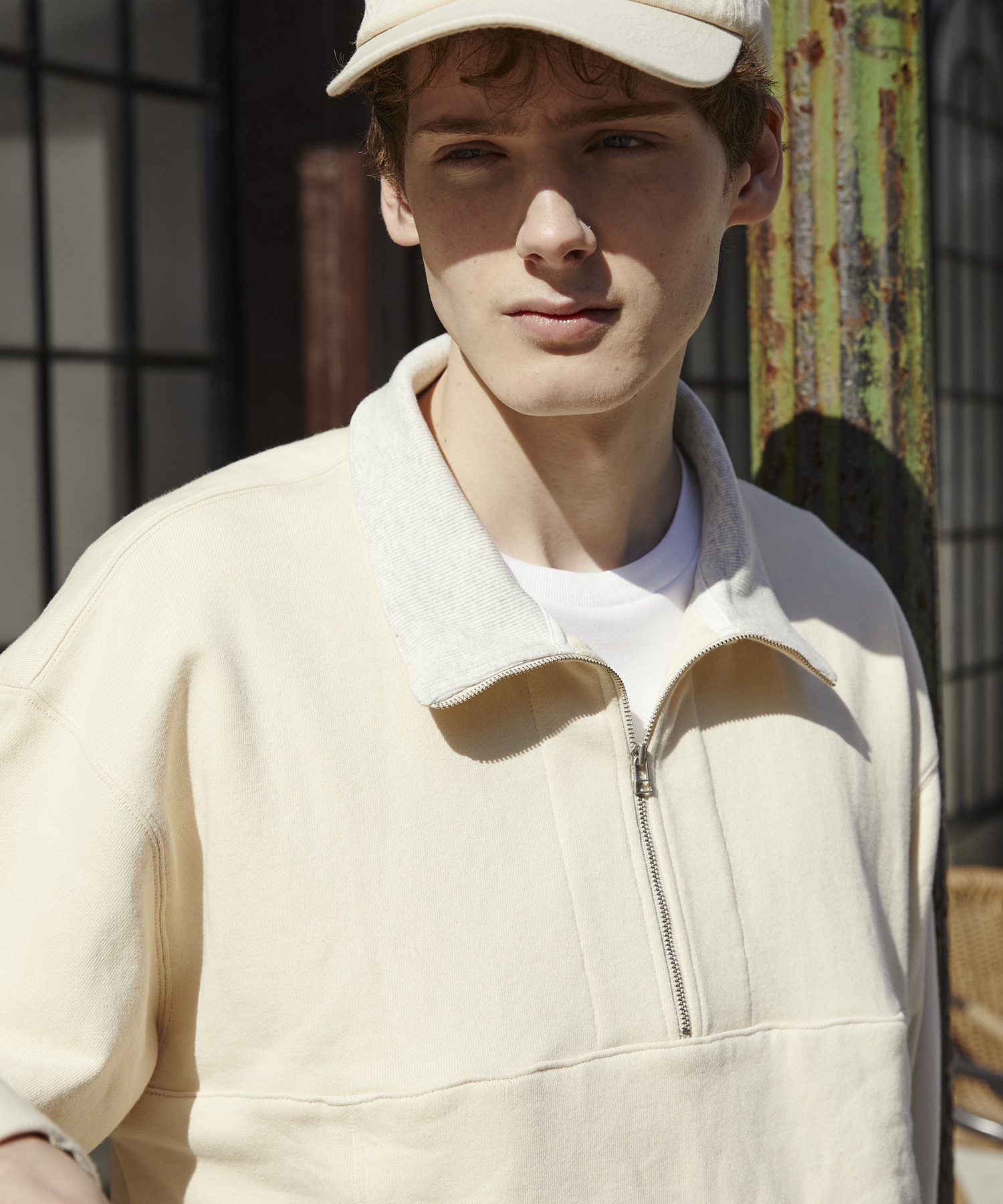 スタンドハーフジップスウェット