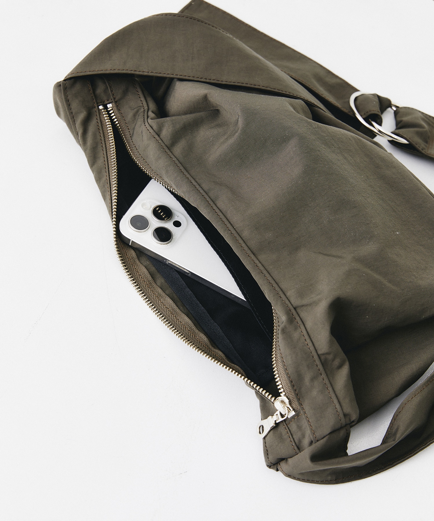 yorozu ダブルタスキボディバッグ