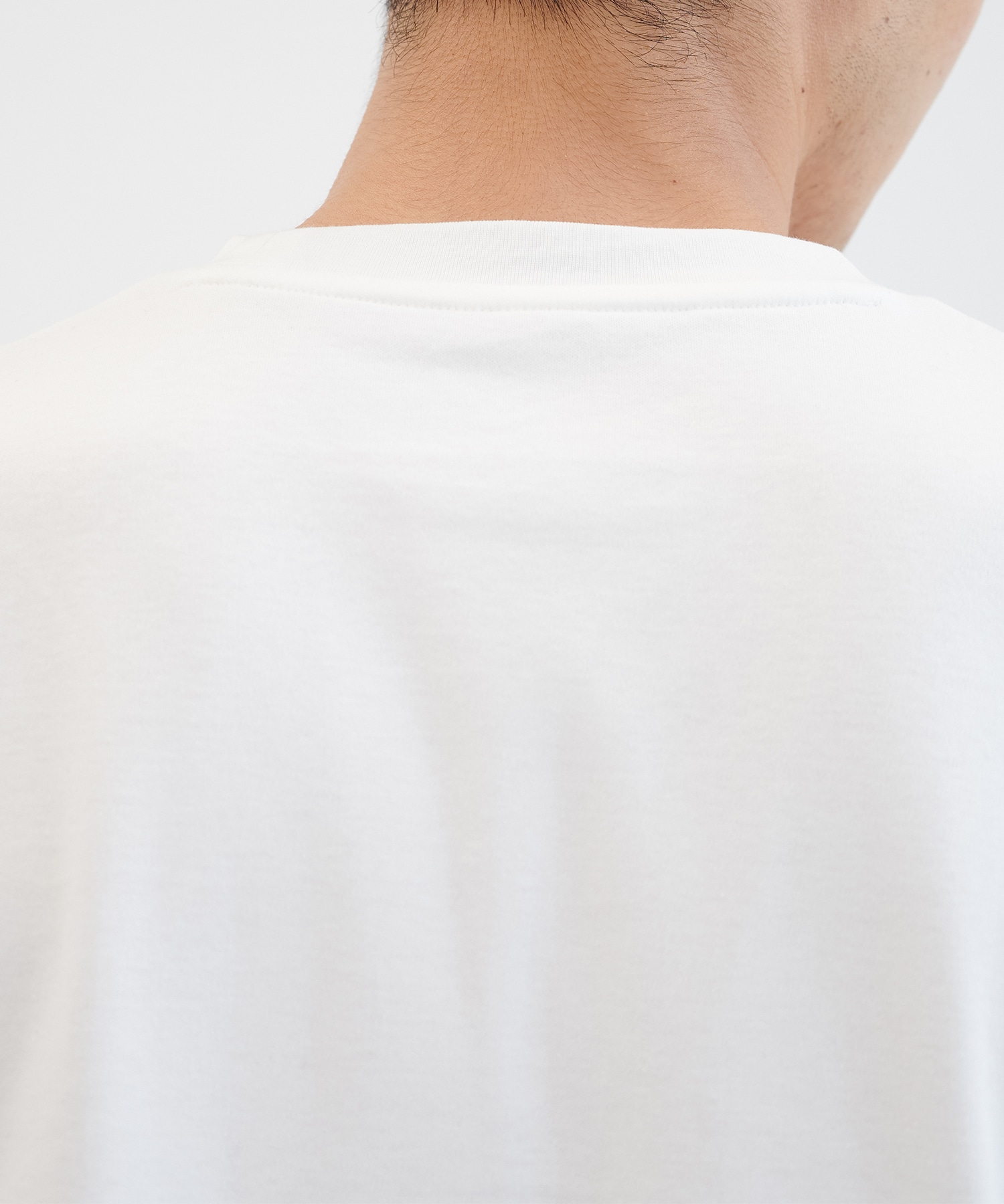 黄ばまないTEE