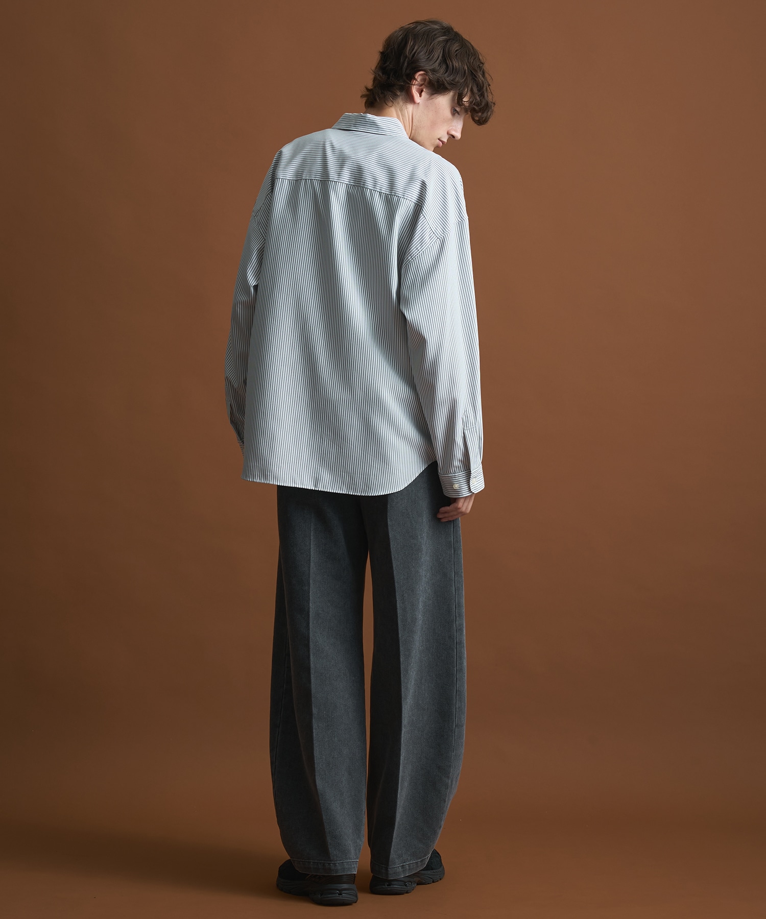 コンフォートリラックスレギュラーシャツ