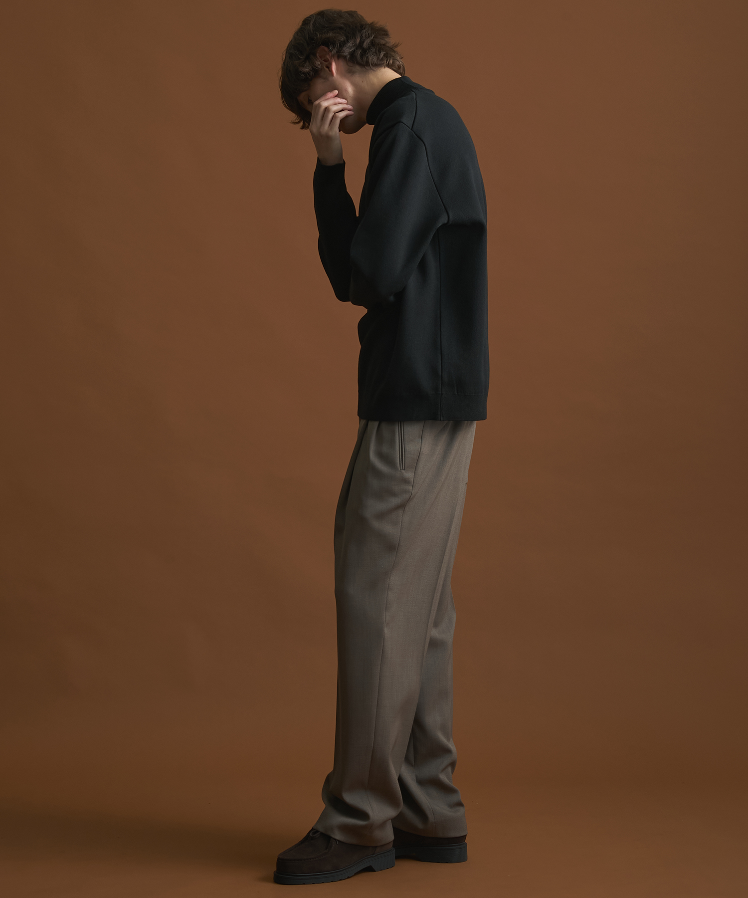 〔一部店舗限定〕バウンドウールライトハイネックニット