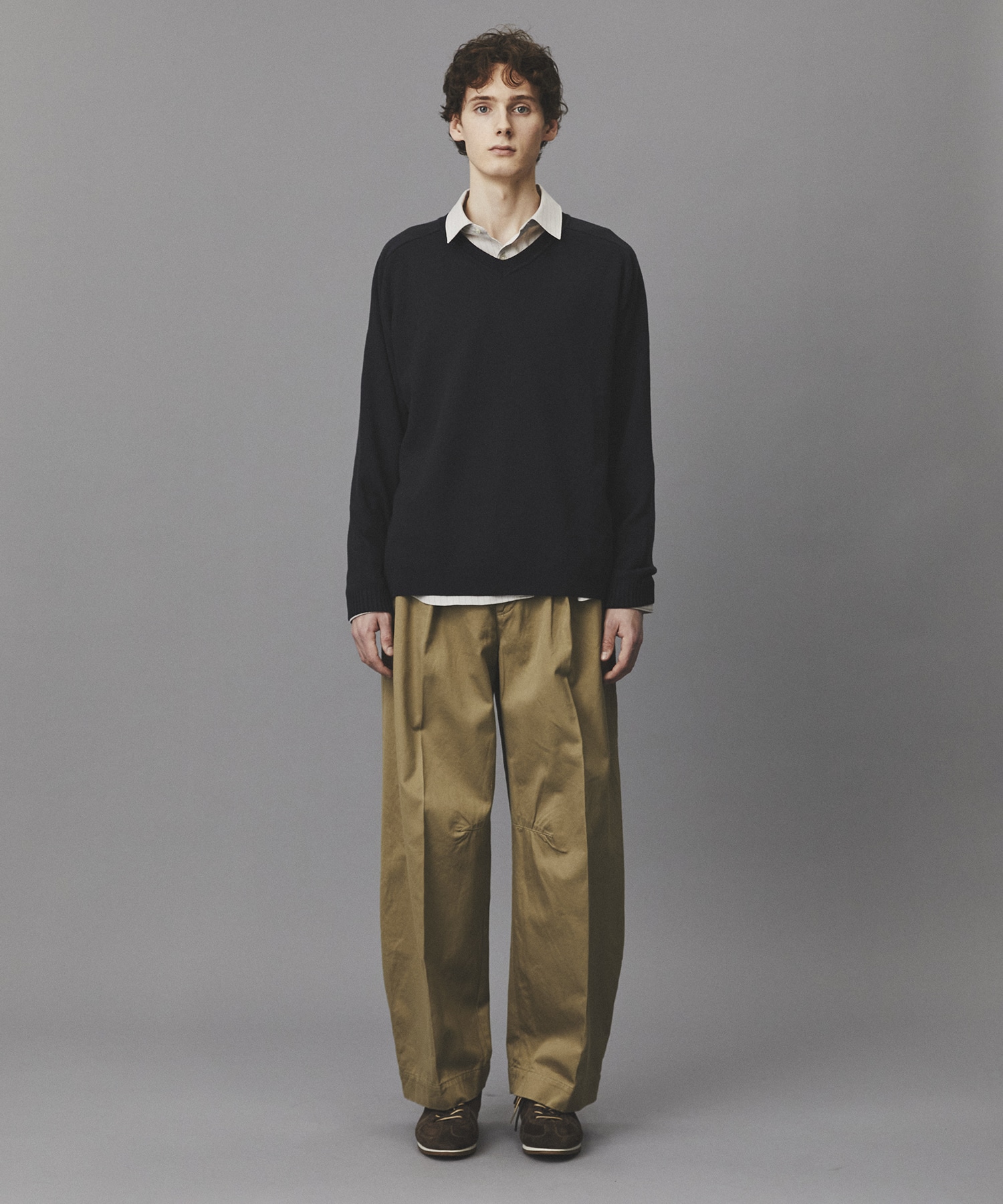 シルクブレンドVネックニット