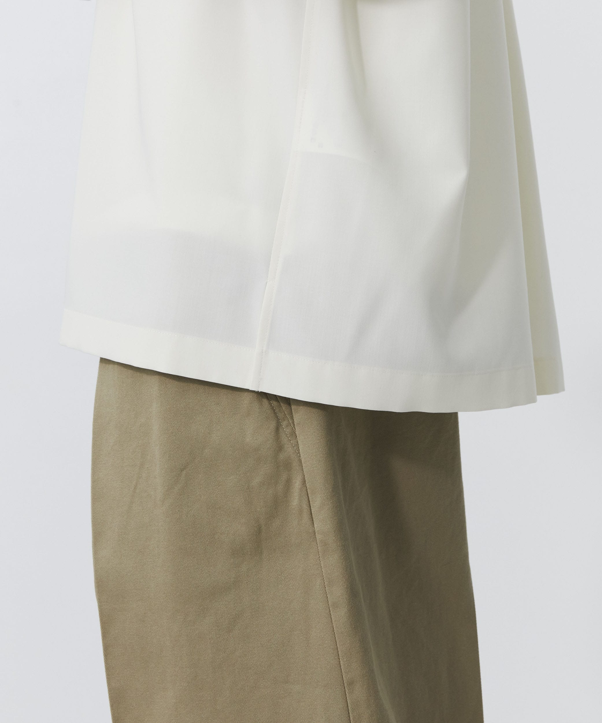 シルキータッチオープンカラーシャツ