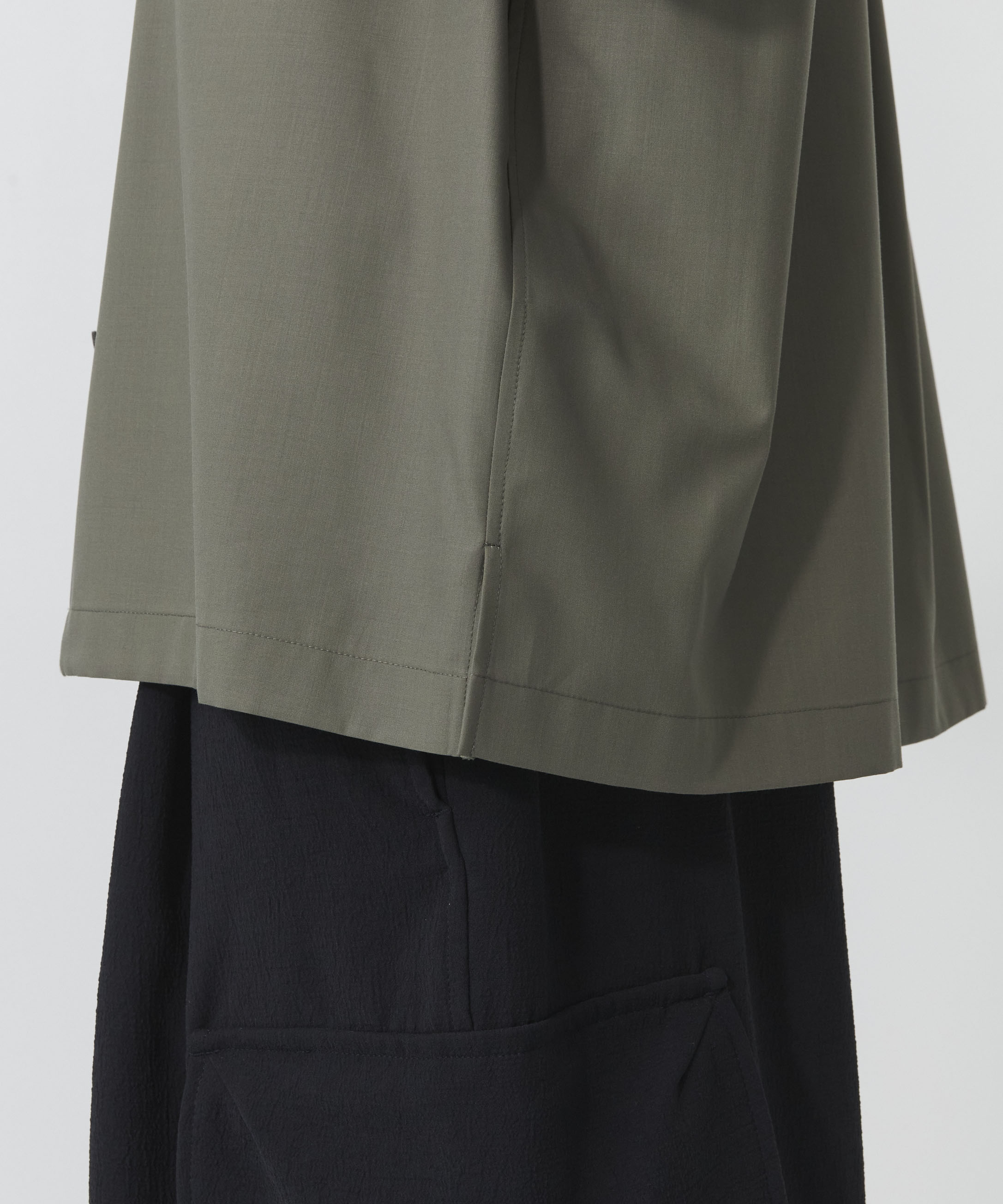 シルキータッチオープンカラーシャツ