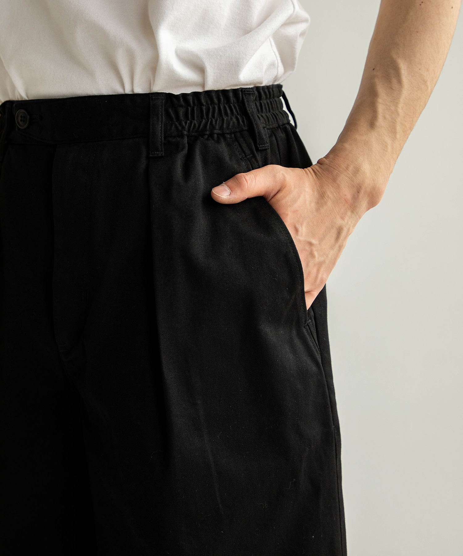 PUBLIC CHINO BUGGY SHORTS(1 BLACK): : メンズ｜PUBLIC TOKYO ONLINE