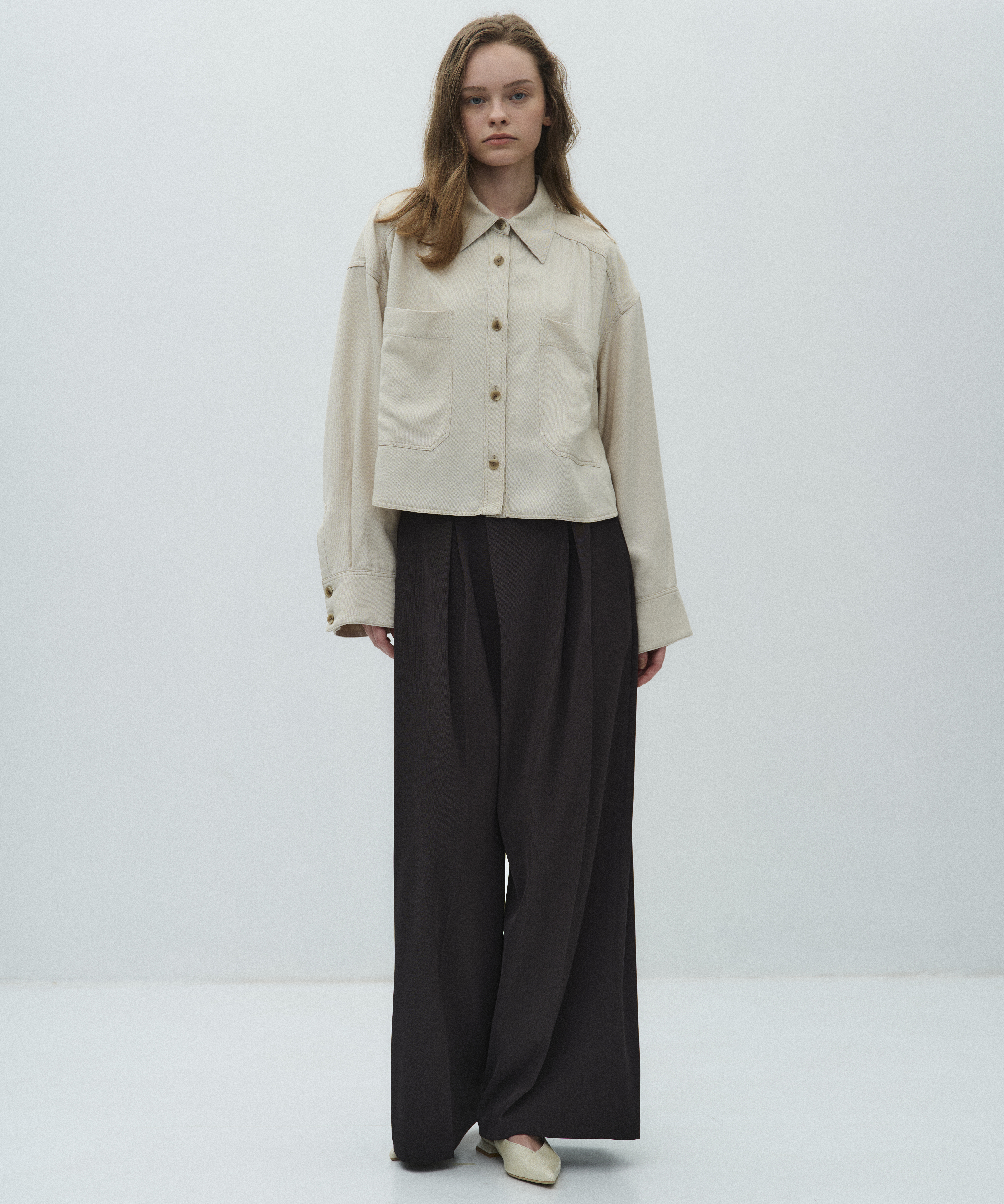 フルイドクロップドシャツ