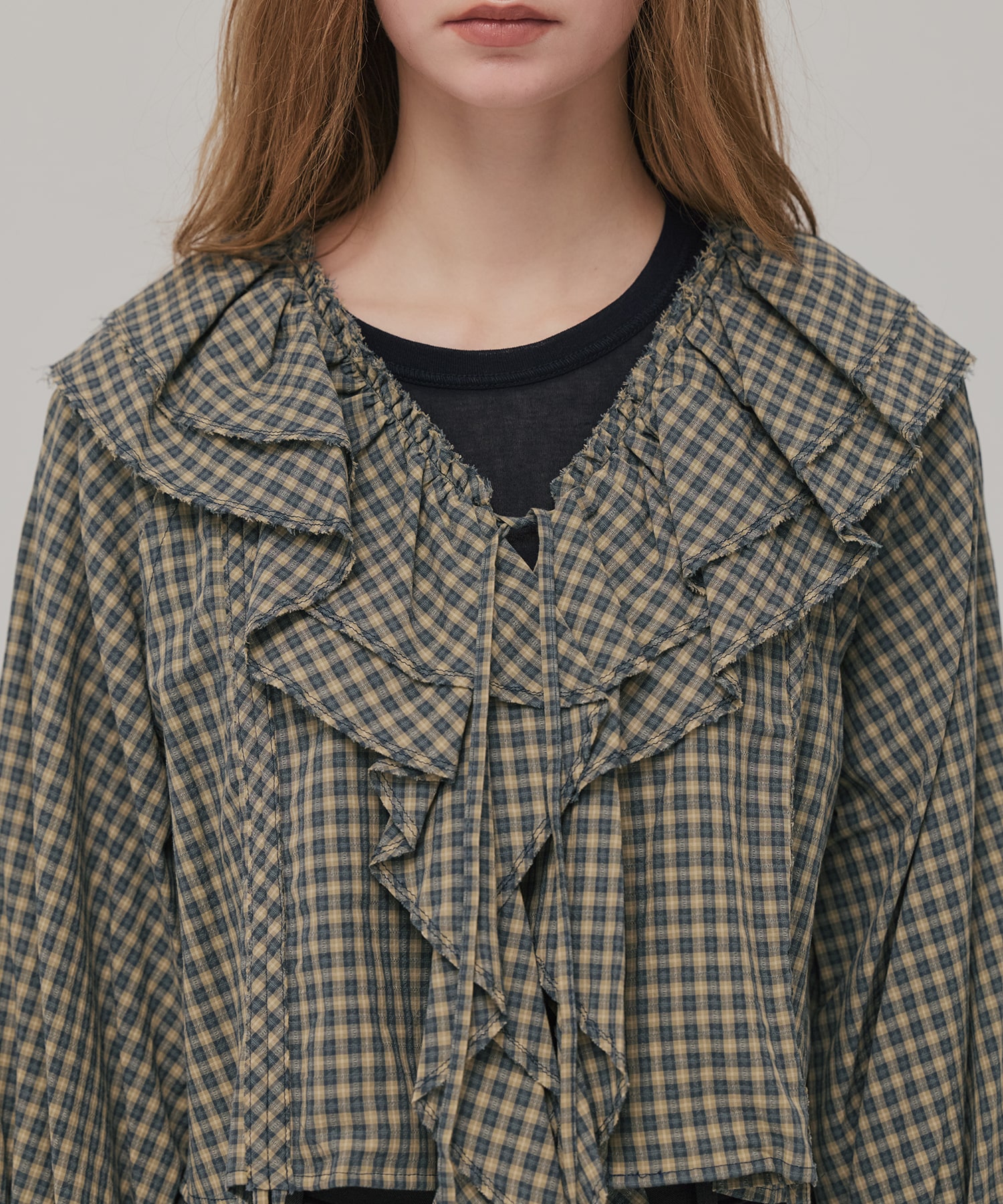 ラッフルカラーギャザーブラウス