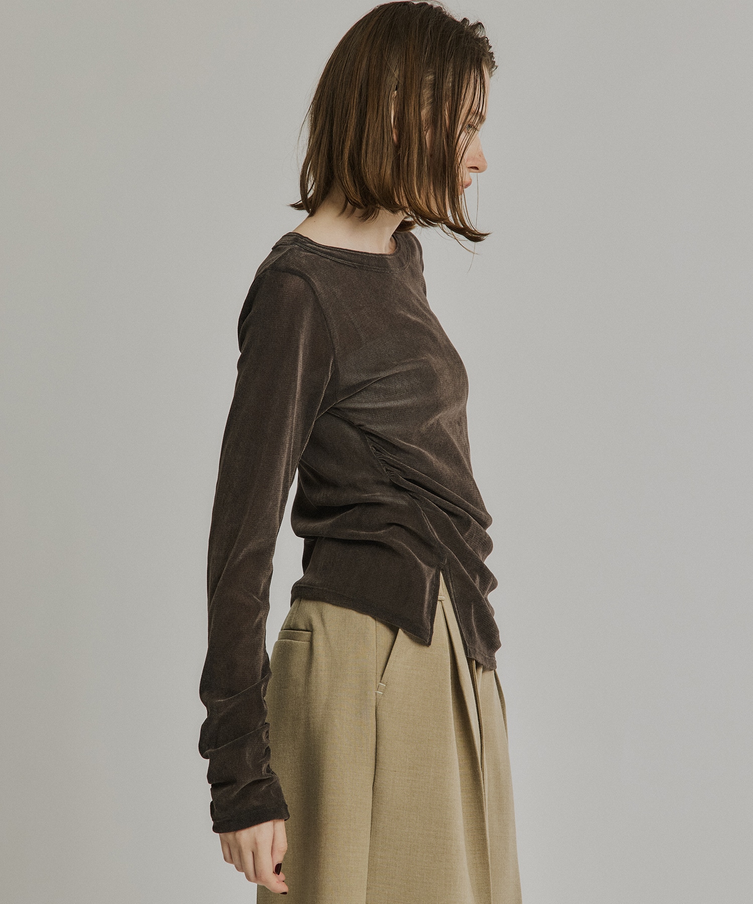 シャーリングベロアチュールスリットTOP