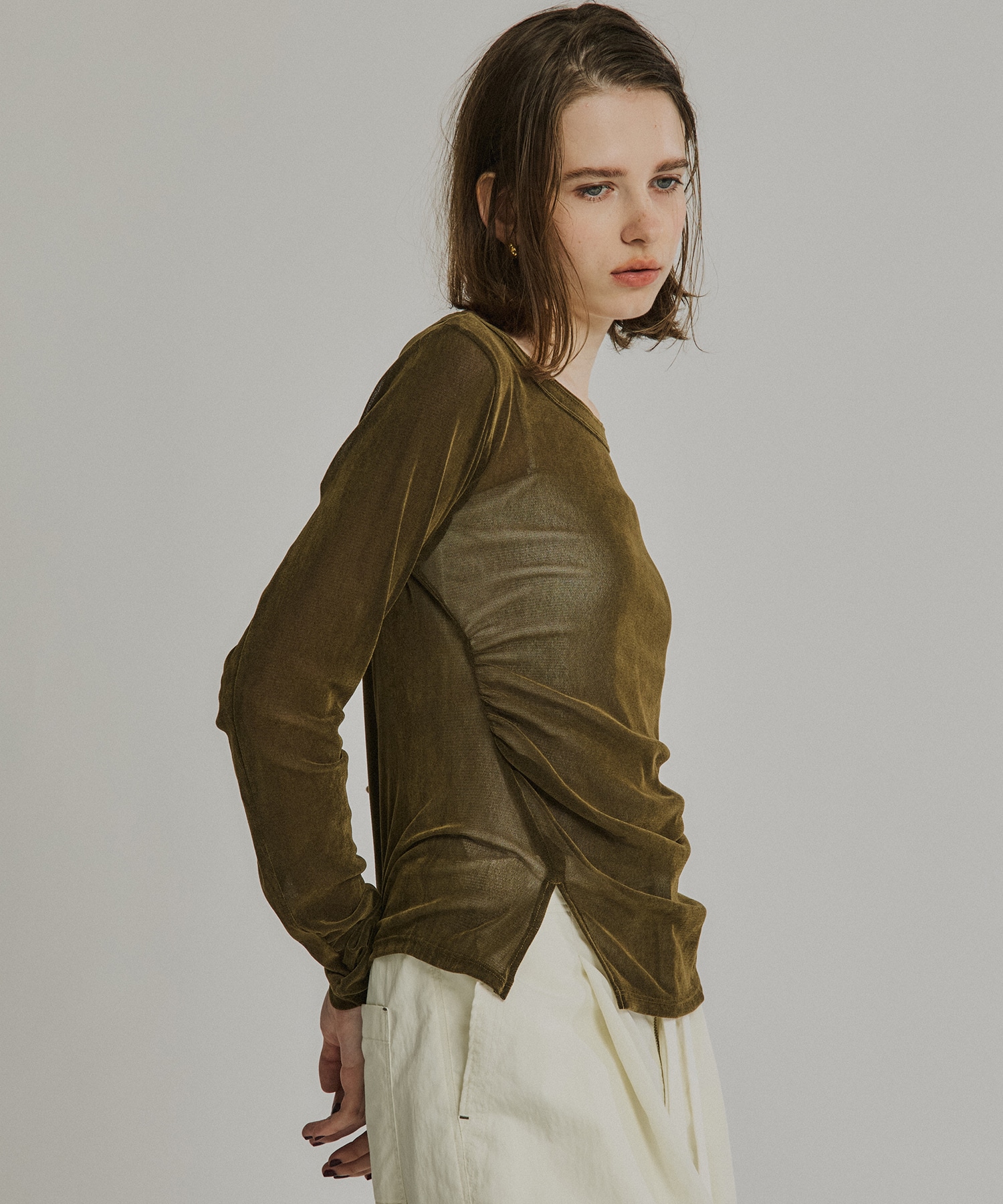 シャーリングベロアチュールスリットTOP