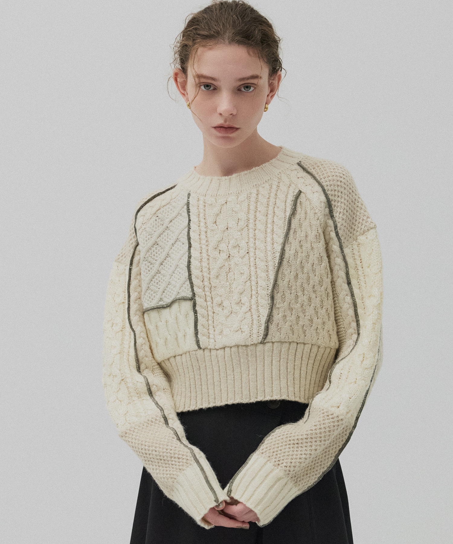 ケーブルパッチワークニット