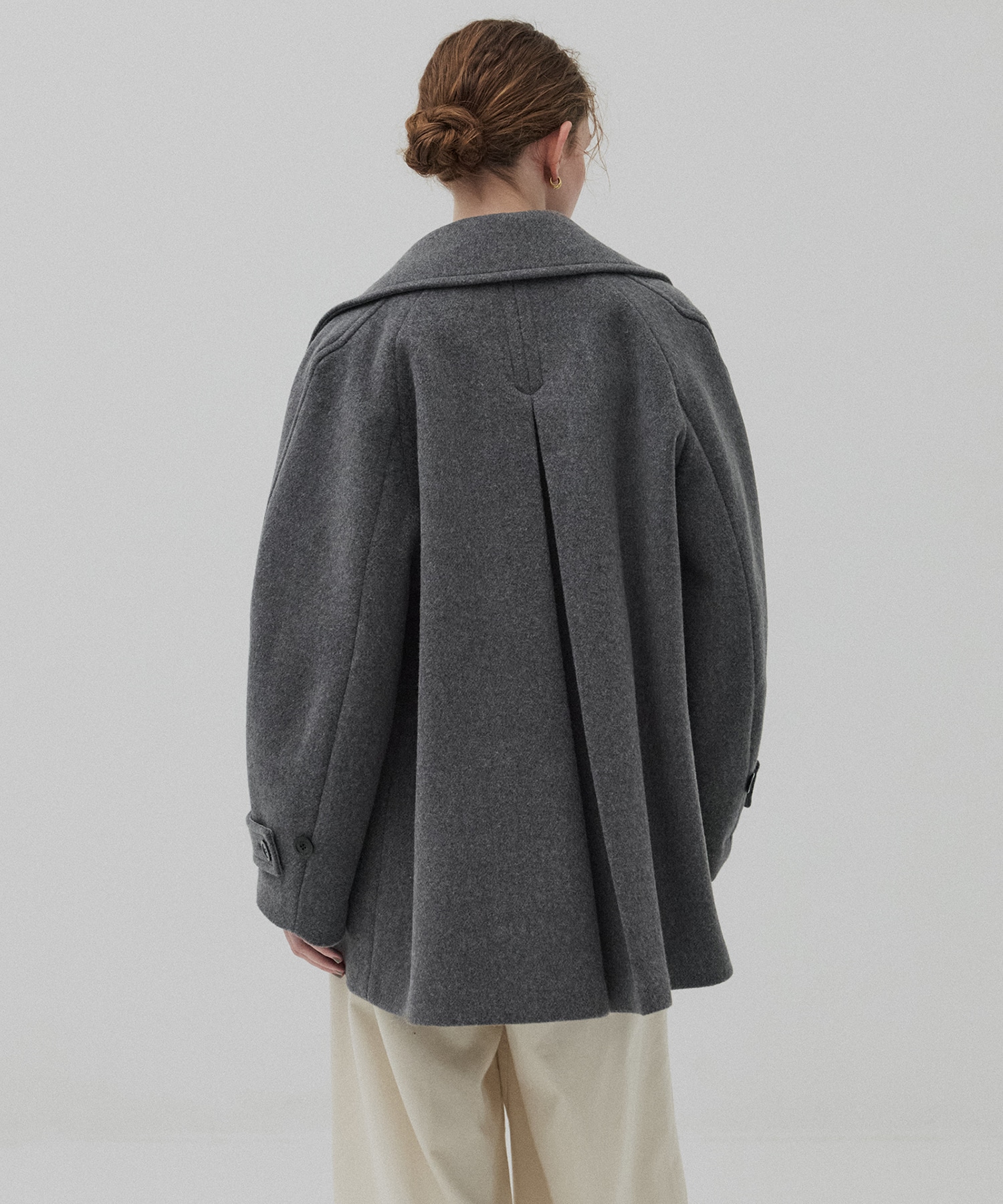 ワイドラペルコート