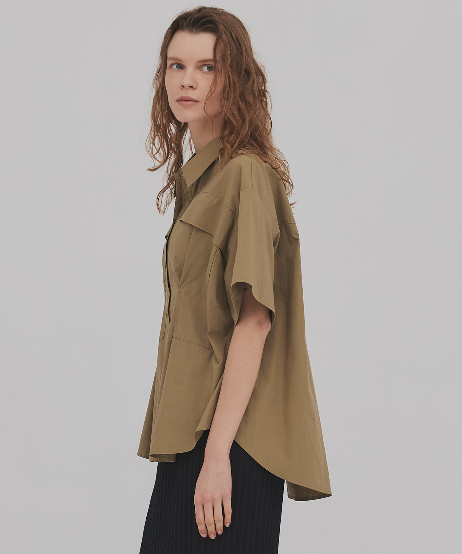 フラップタックハーフスリーブシャツ