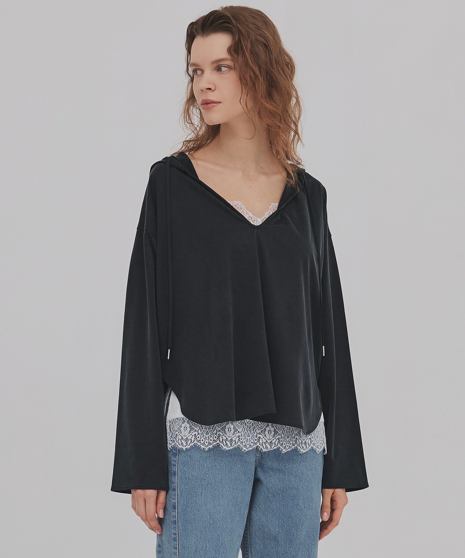 Vネックリラックスフーディ