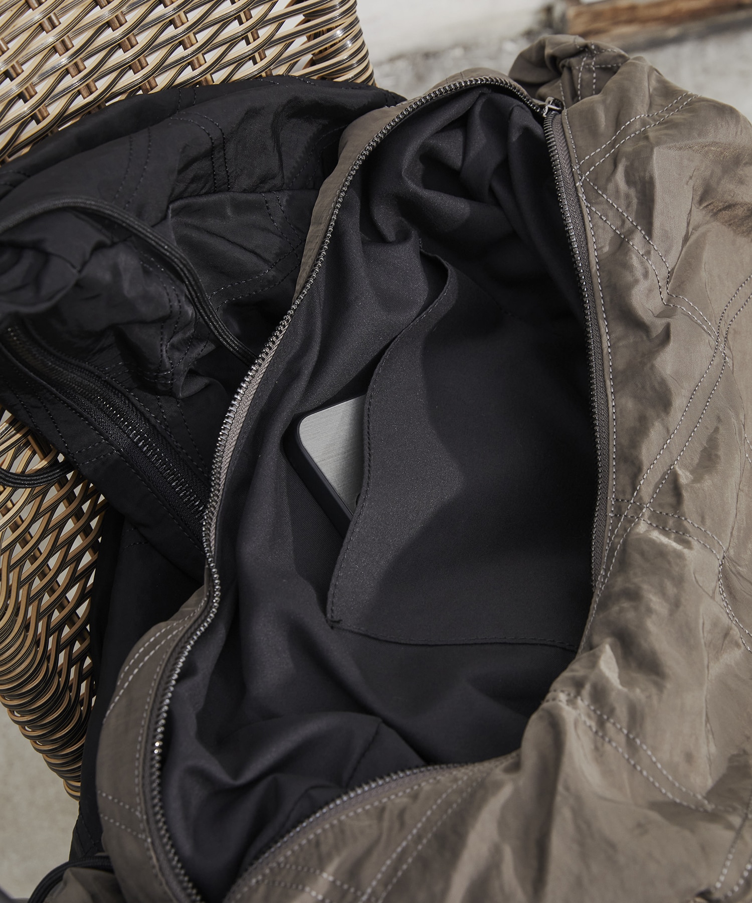 ドローストリングショルダーバッグ