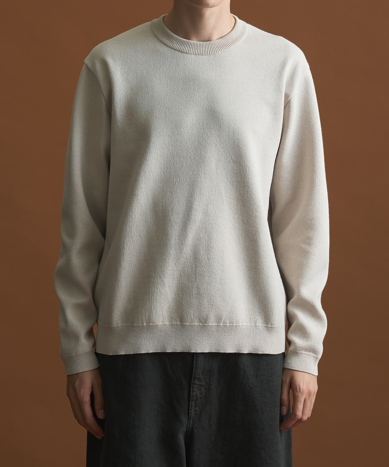バウンドウールライトクルーネックニット