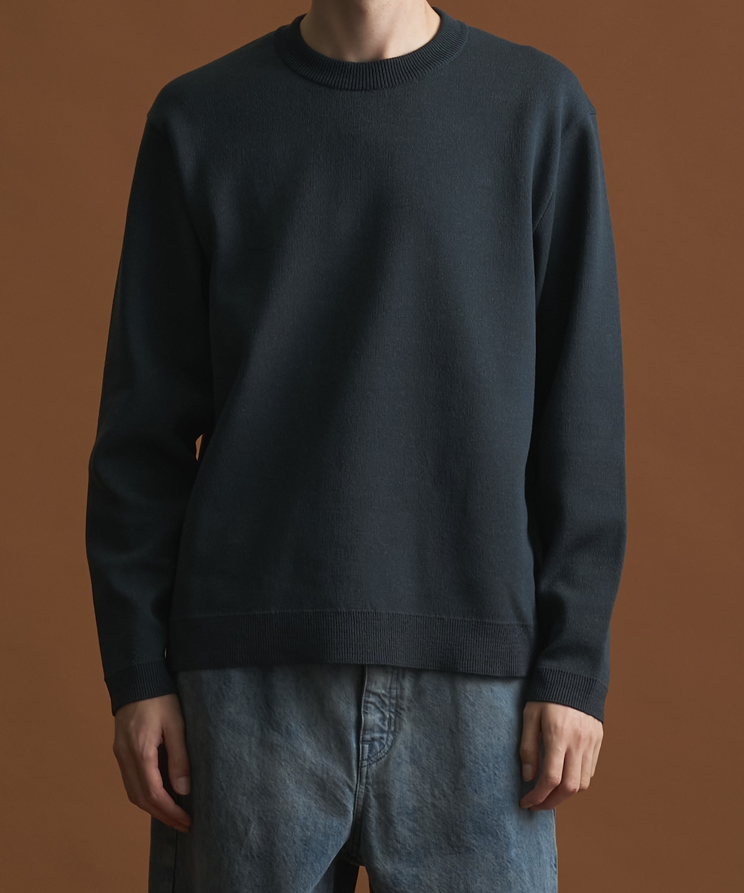 バウンドウールライトクルーネックニット