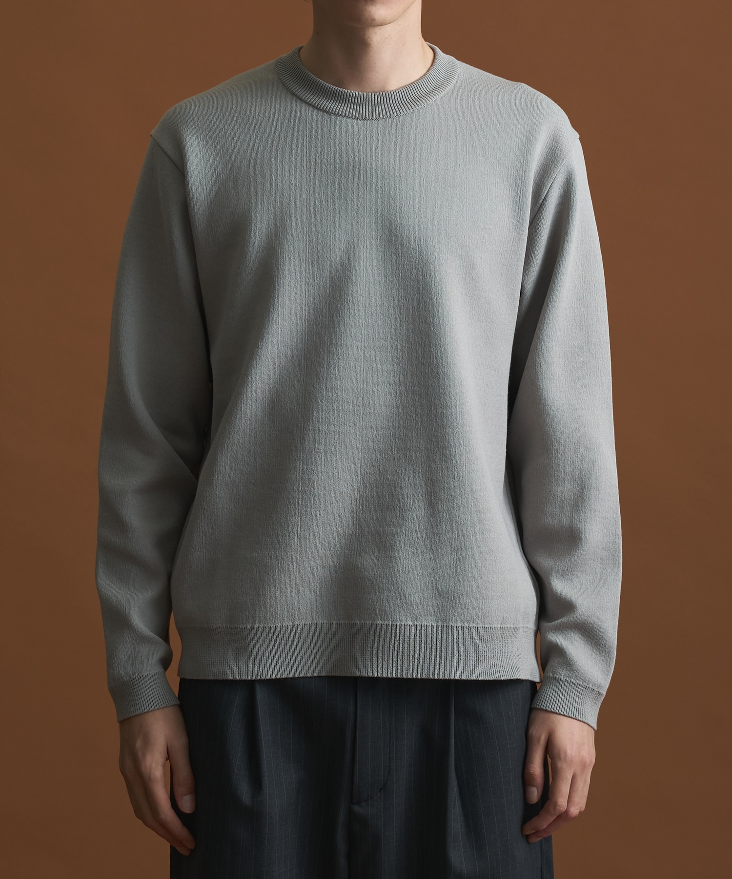 バウンドウールライトクルーネックニット