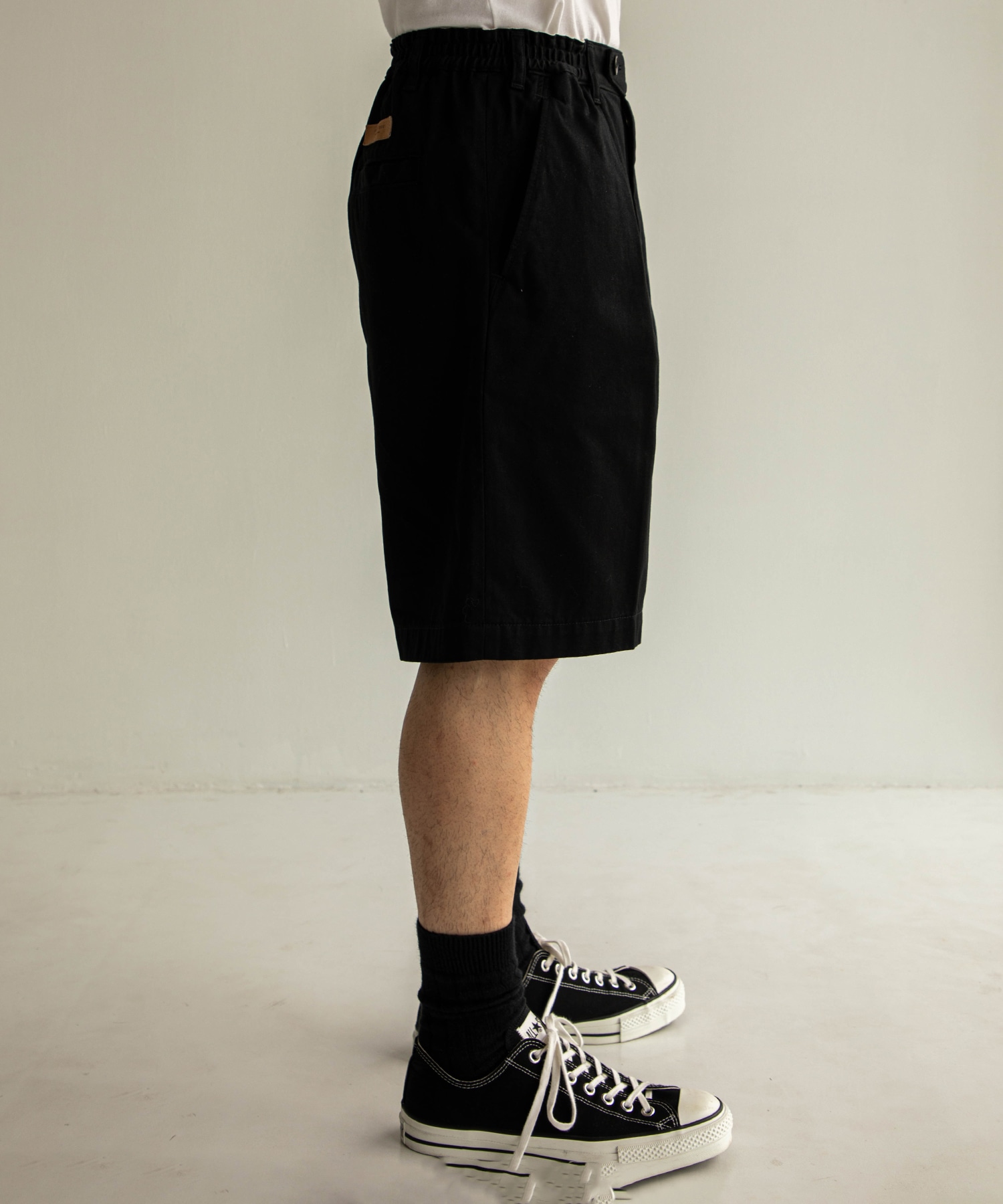 PUBLIC CHINO BUGGY SHORTS(1 BLACK): : メンズ｜PUBLIC TOKYO ONLINE