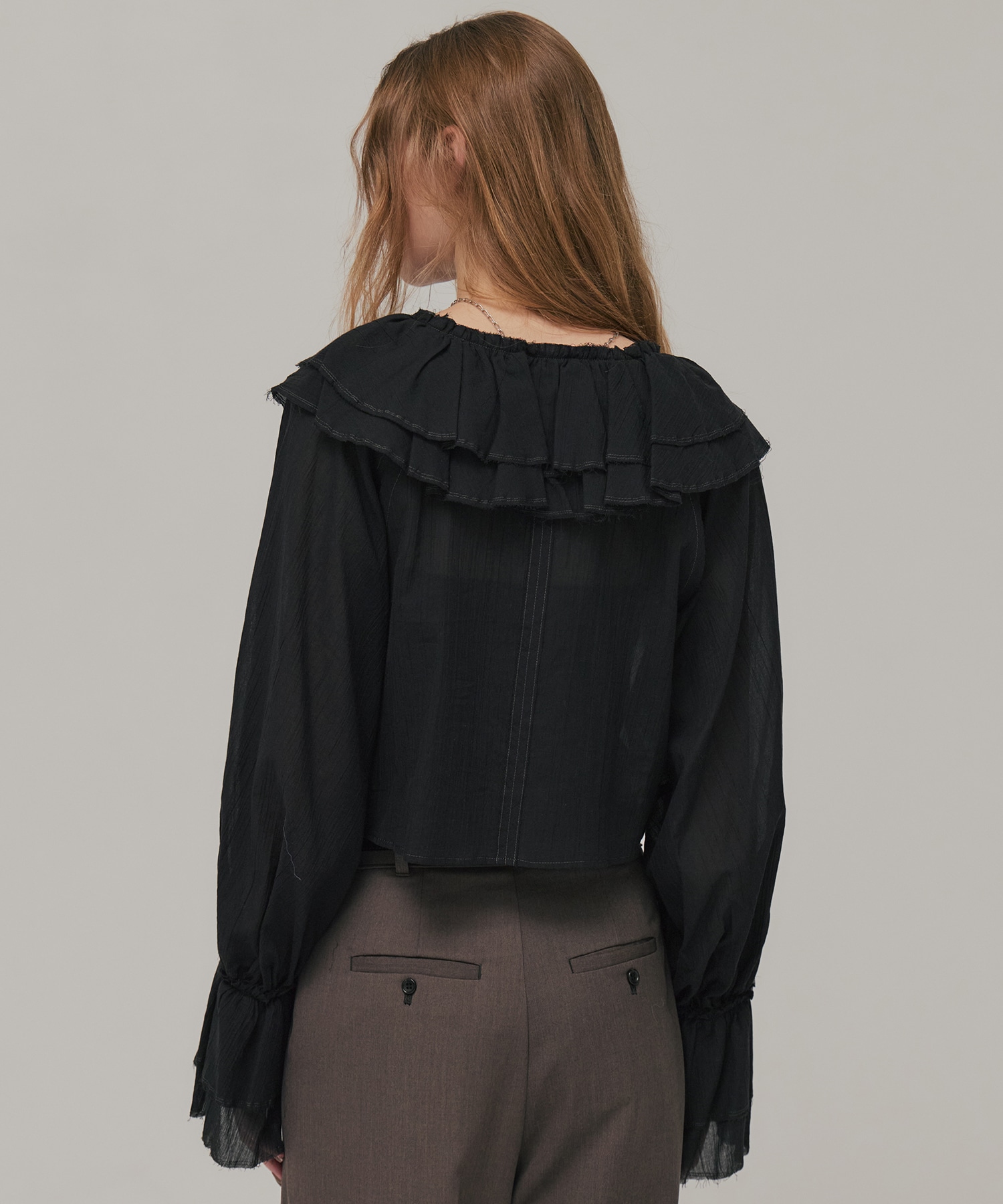 ラッフルカラーギャザーブラウス