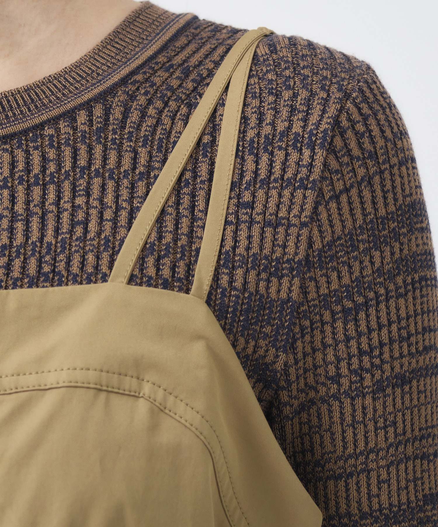 コクーンカーゴジャンパースカート