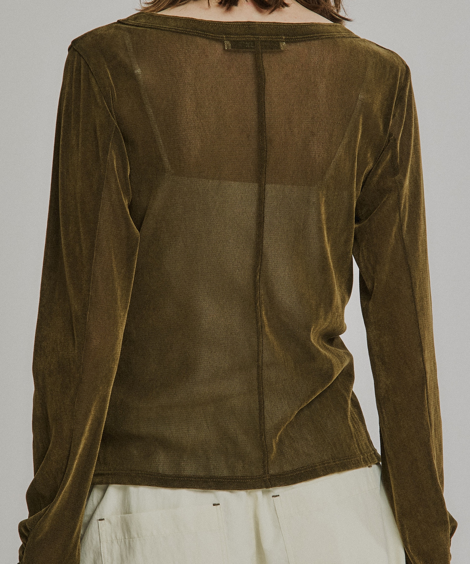 シャーリングベロアチュールスリットTOP