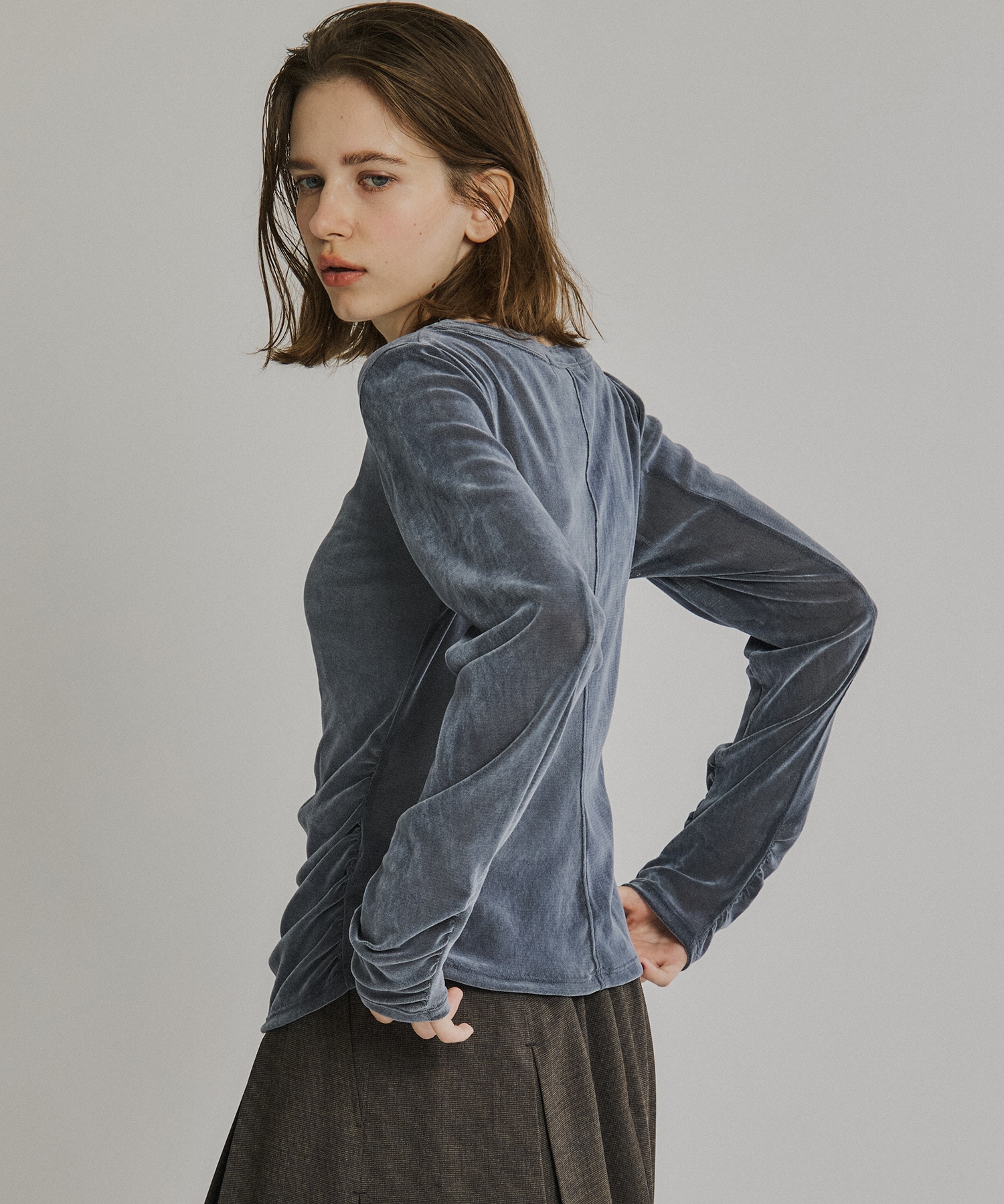 シャーリングベロアチュールスリットTOP