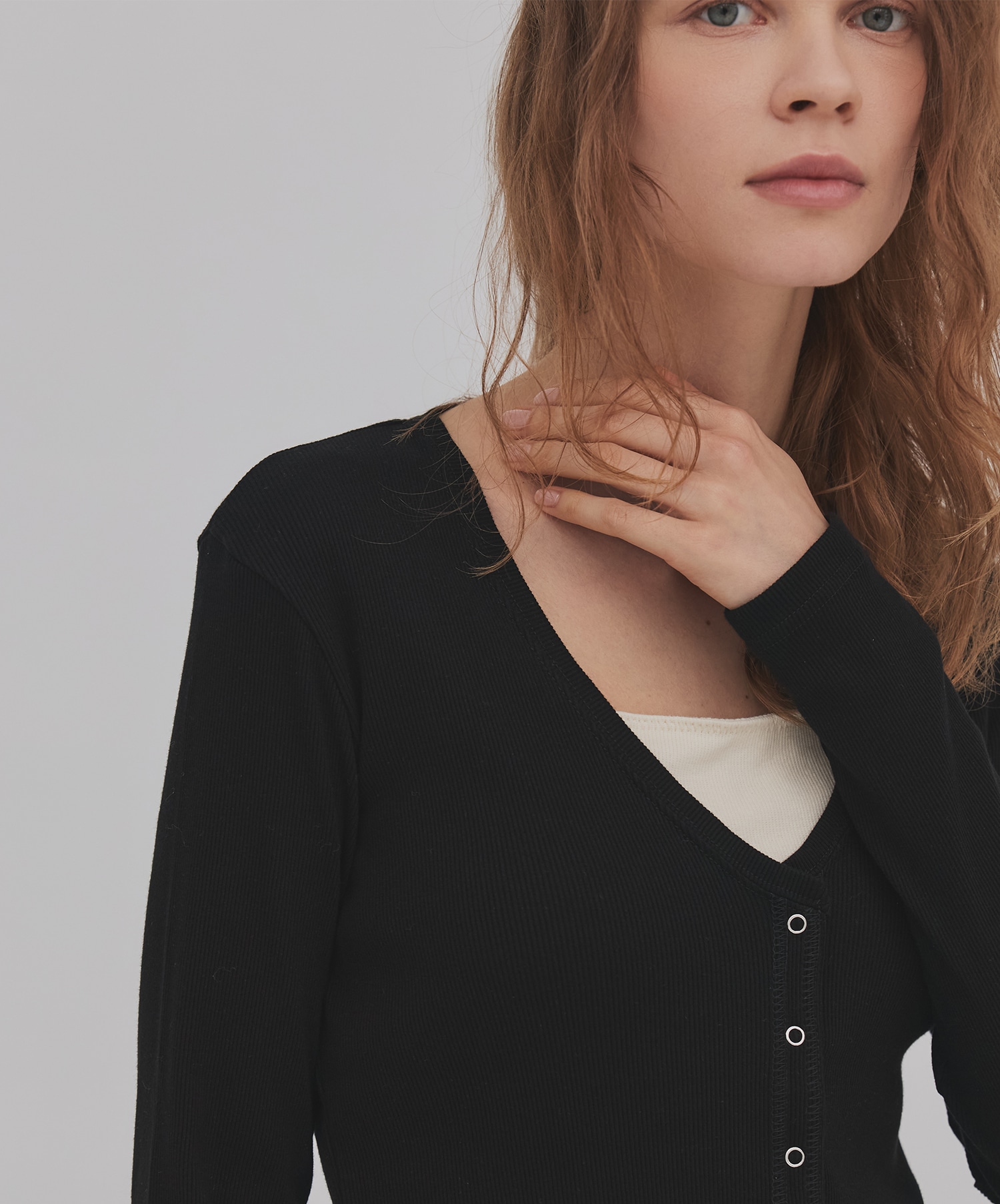 リングドットVネックトップス