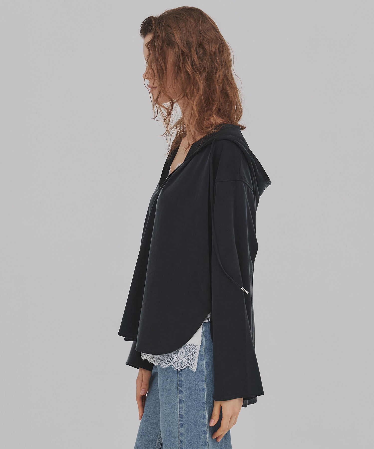 Vネックリラックスフーディ