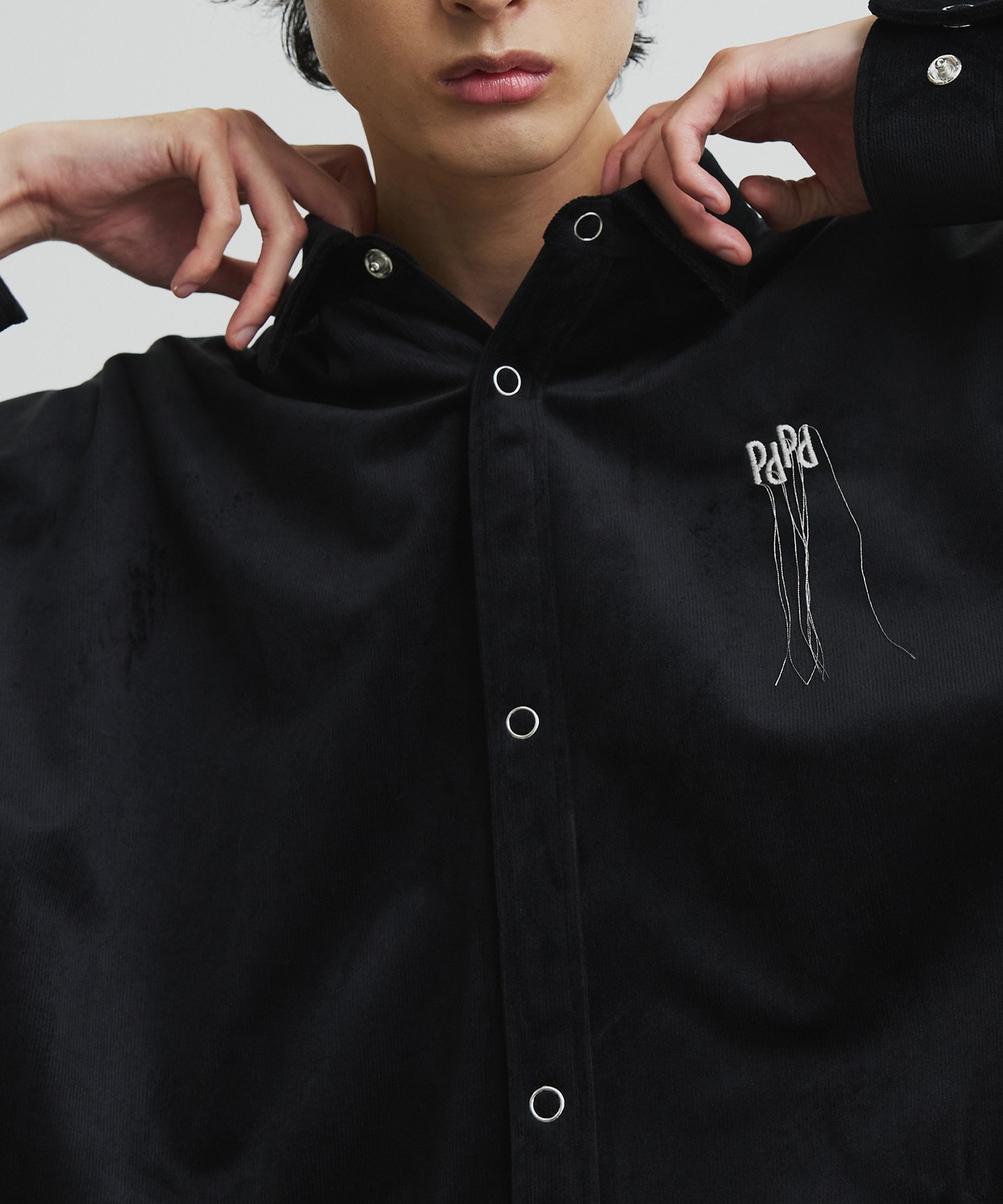 コーデュロイ刺繍シャツ(1 BLACK): : メンズ｜PUBLIC TOKYO ONLINE STORE
