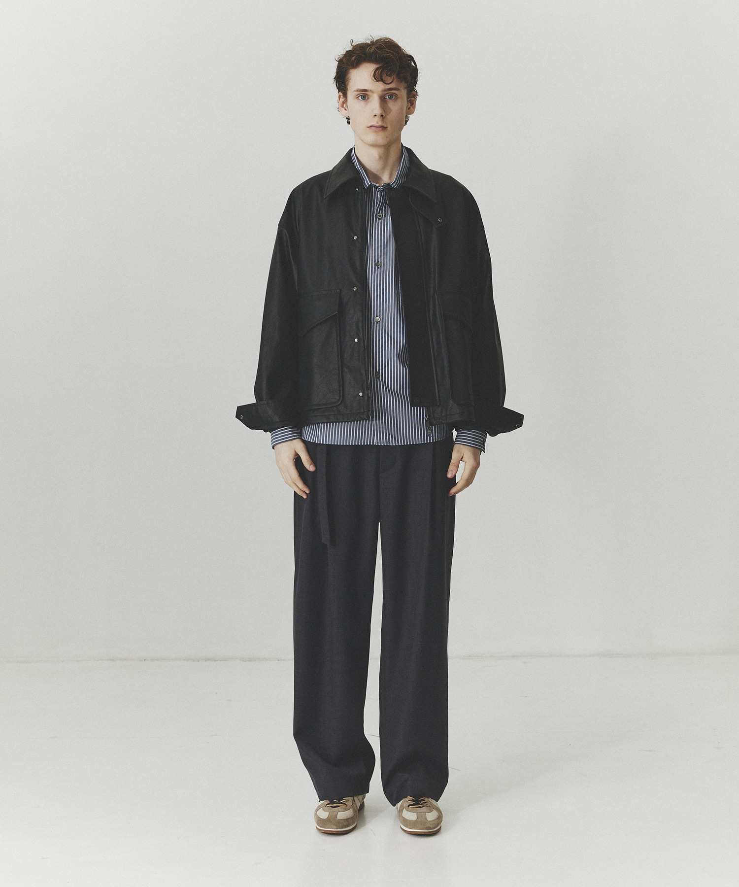 ナローベルテッドスラックス