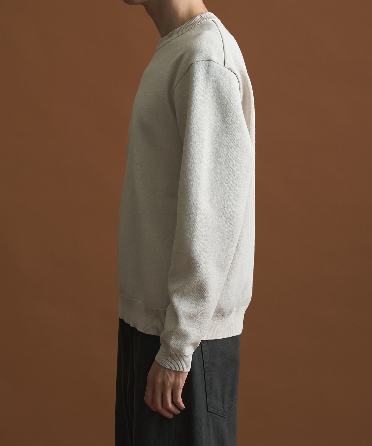 バウンドウールライトクルーネックニット