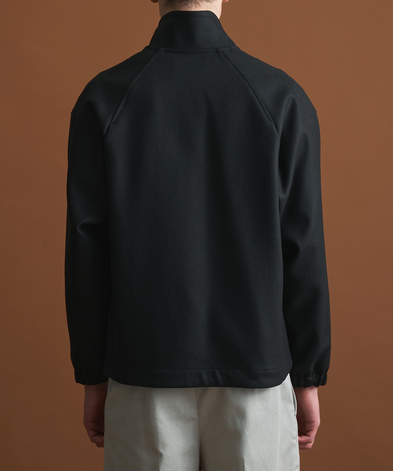 Super140sメルトンスタンドジップBL