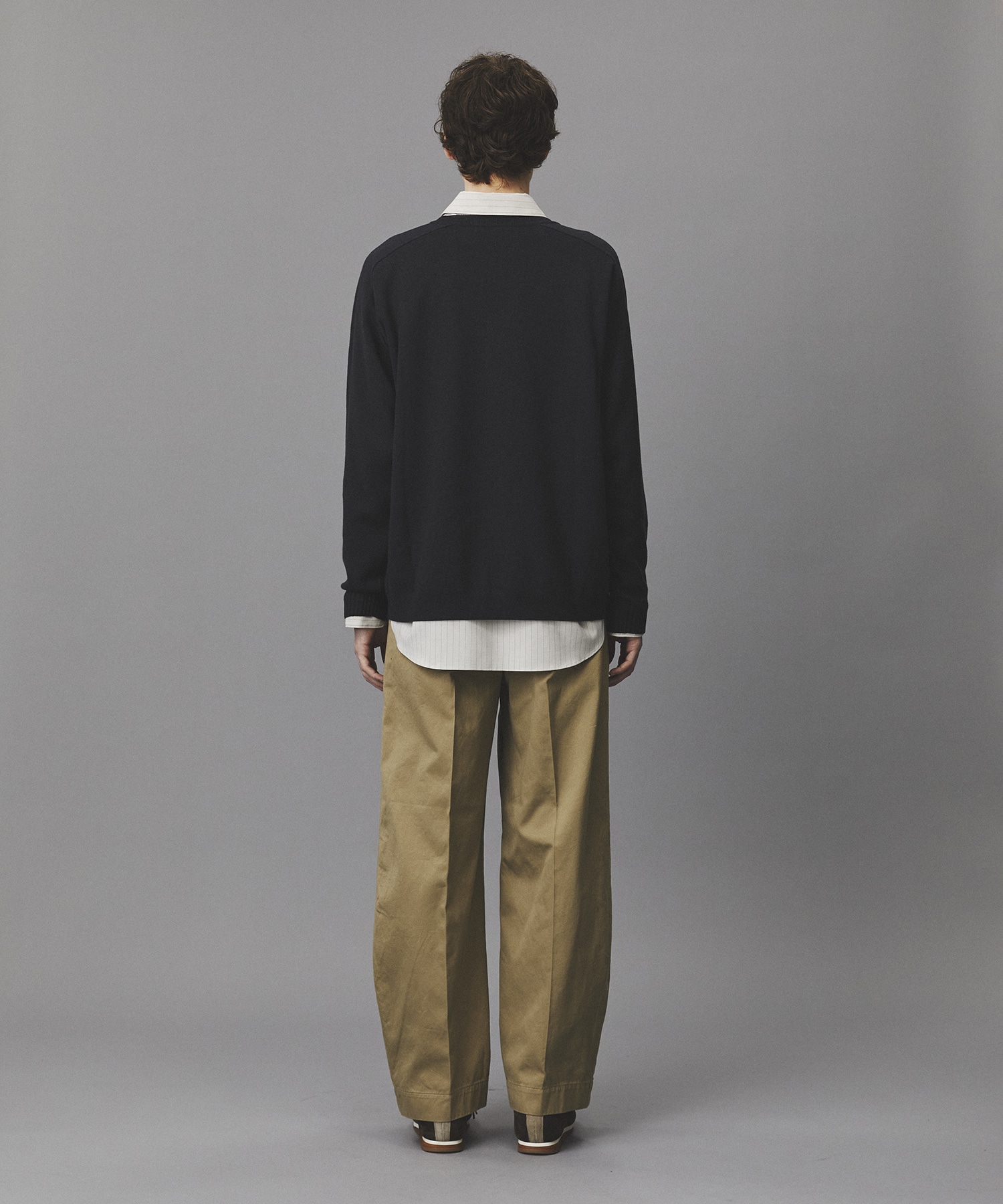 シルクブレンドVネックニット