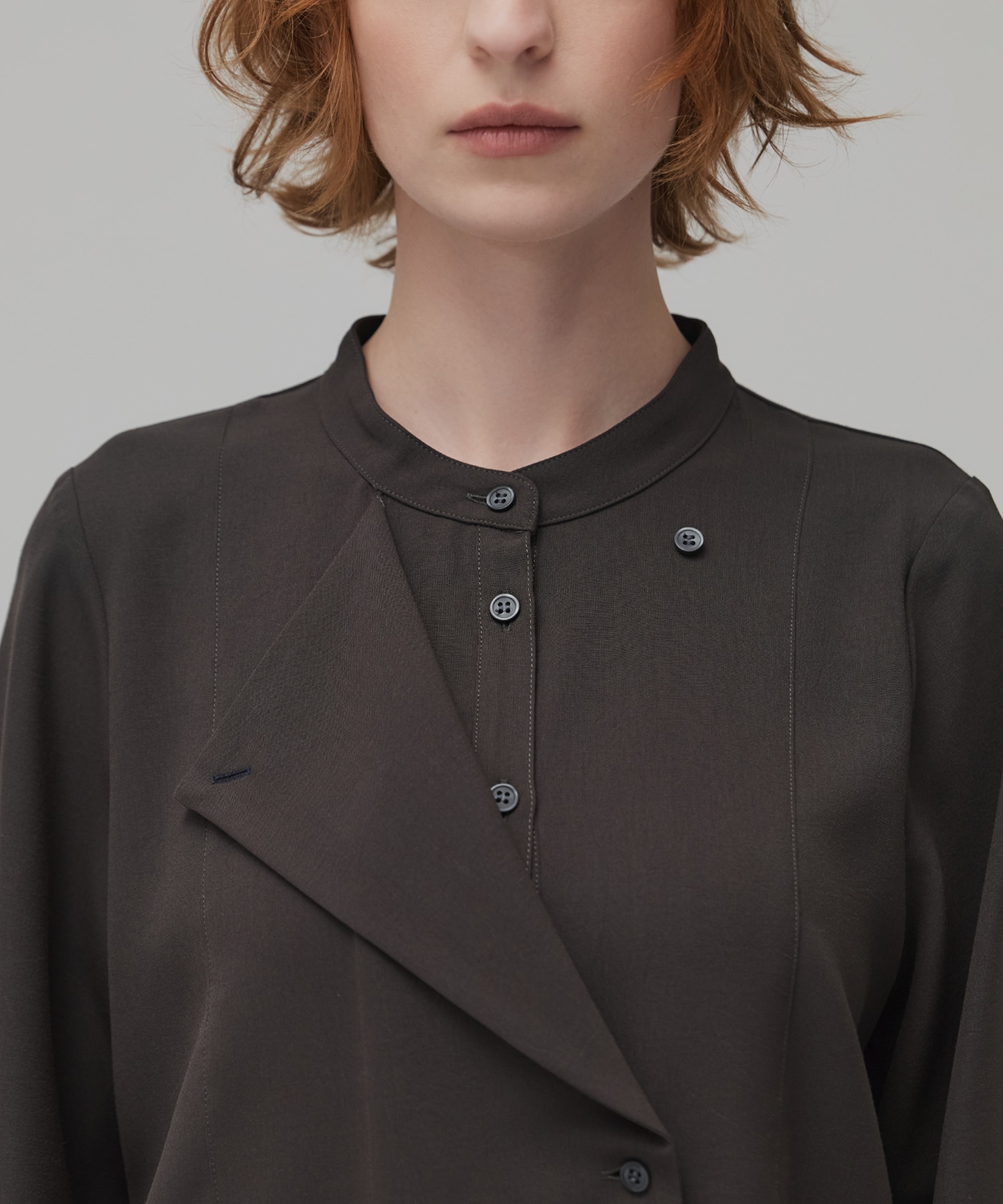 ターンバックバンドカラーシャツ