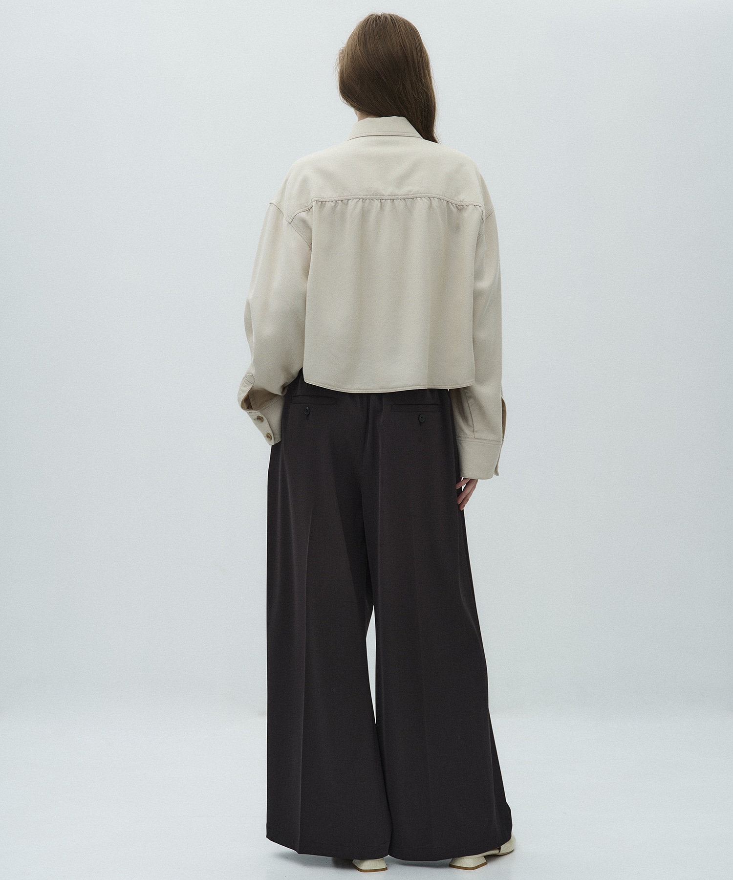 フルイドクロップドシャツ