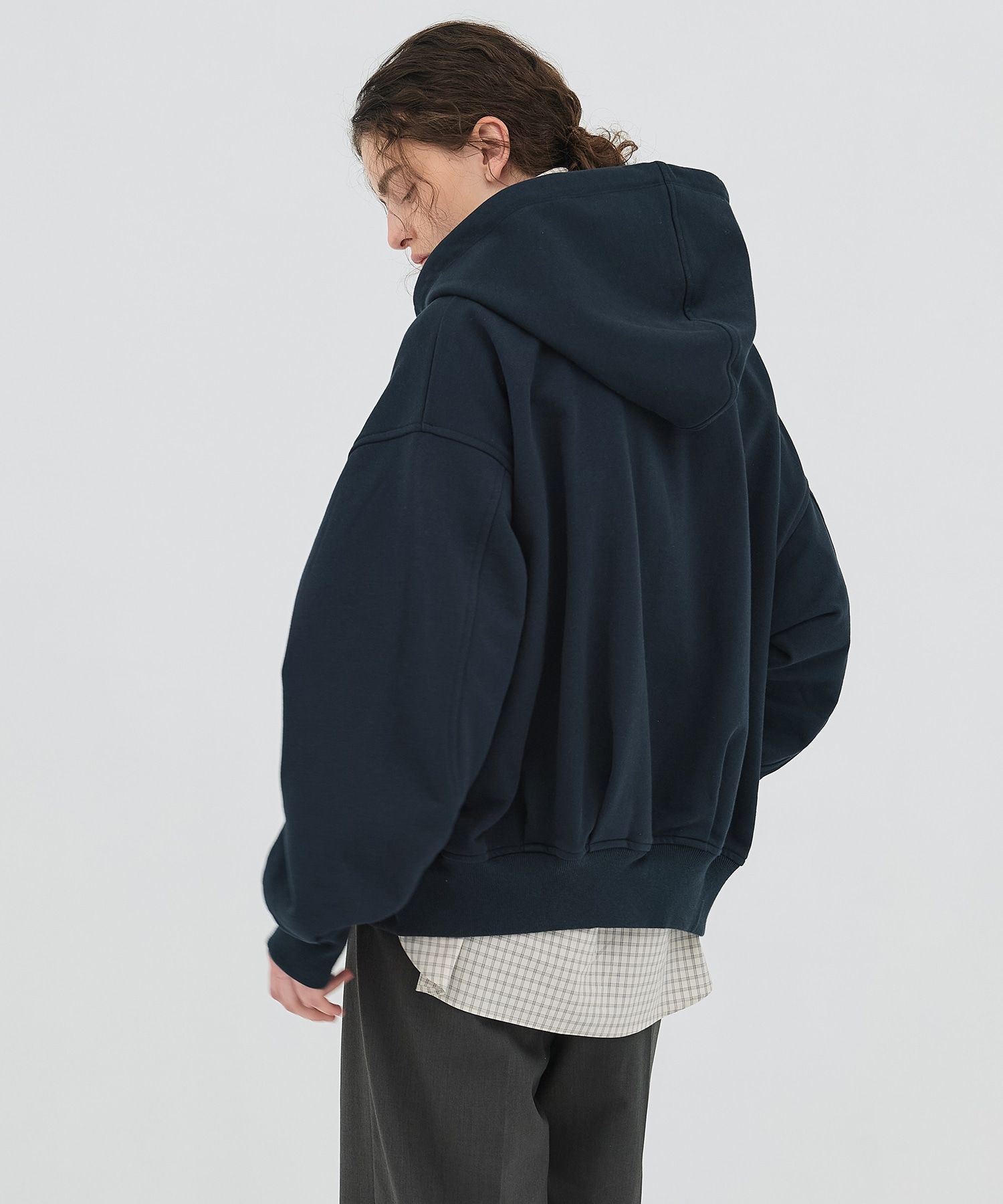 極 オーバーサイズバルーンフーディ