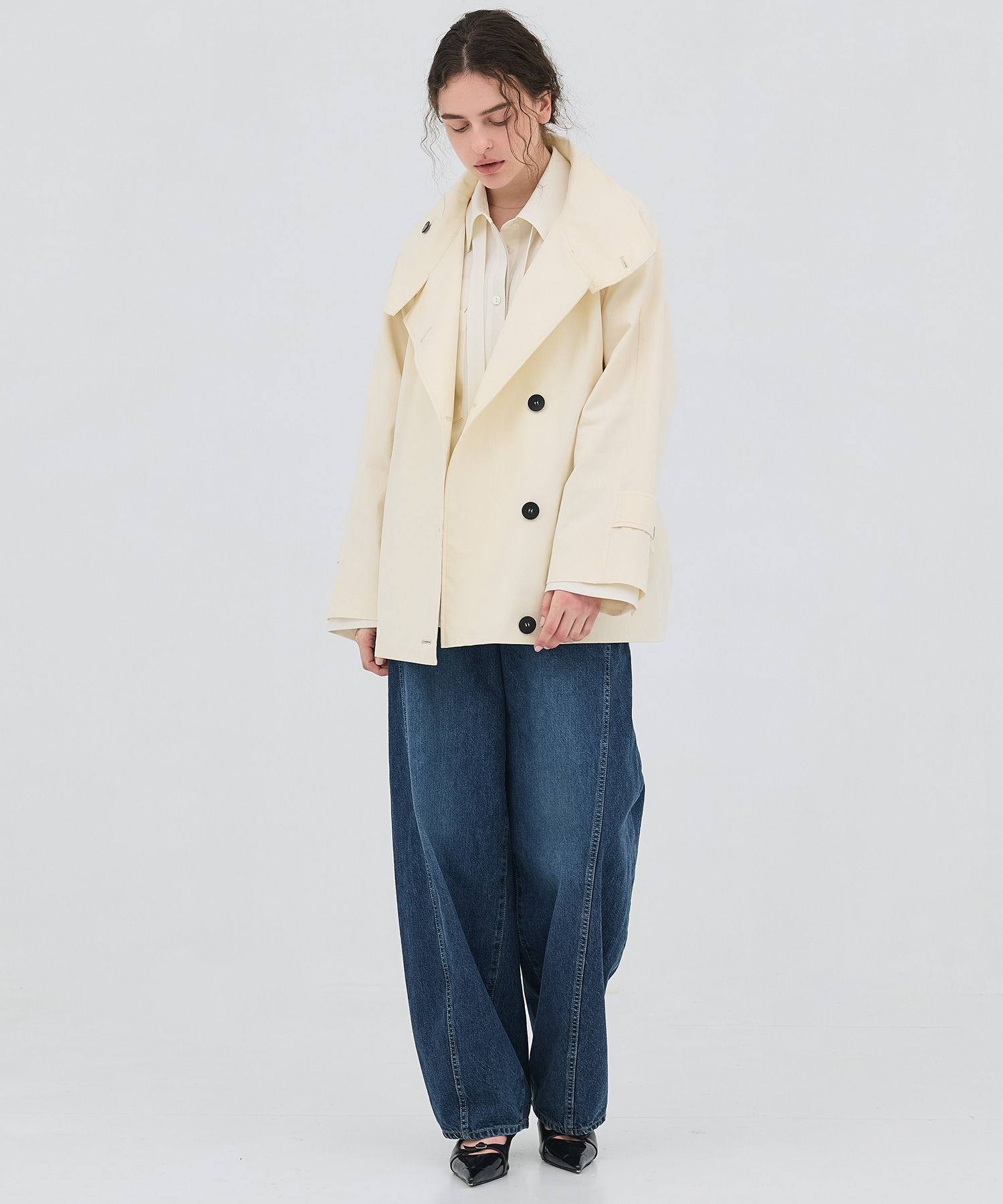 ファンネルネックショートトレンチコート