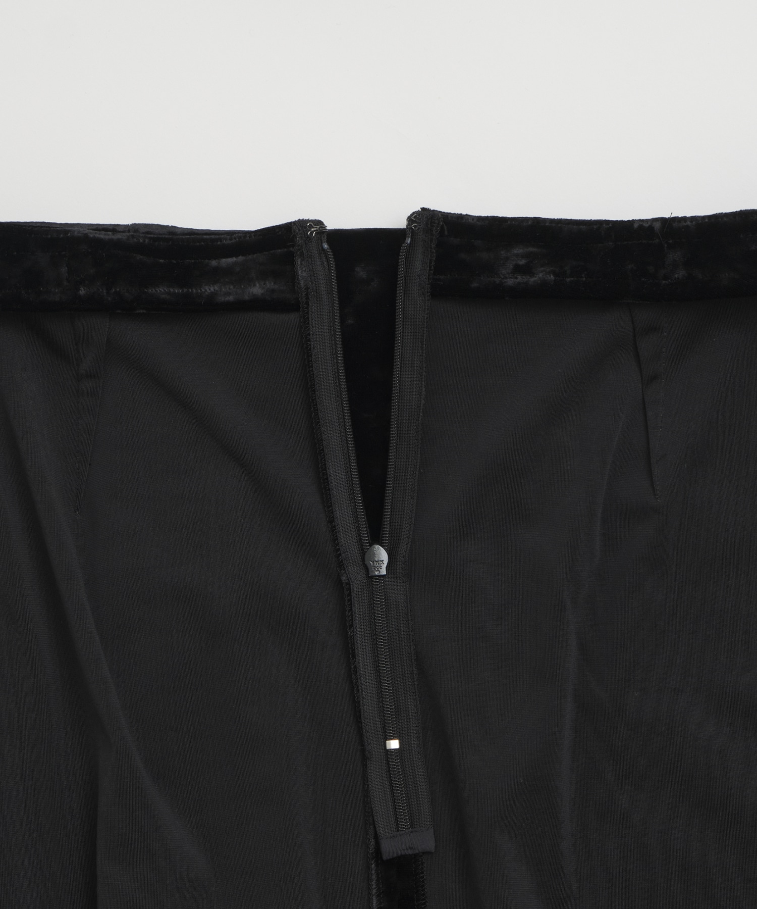 ベロアナロースカート