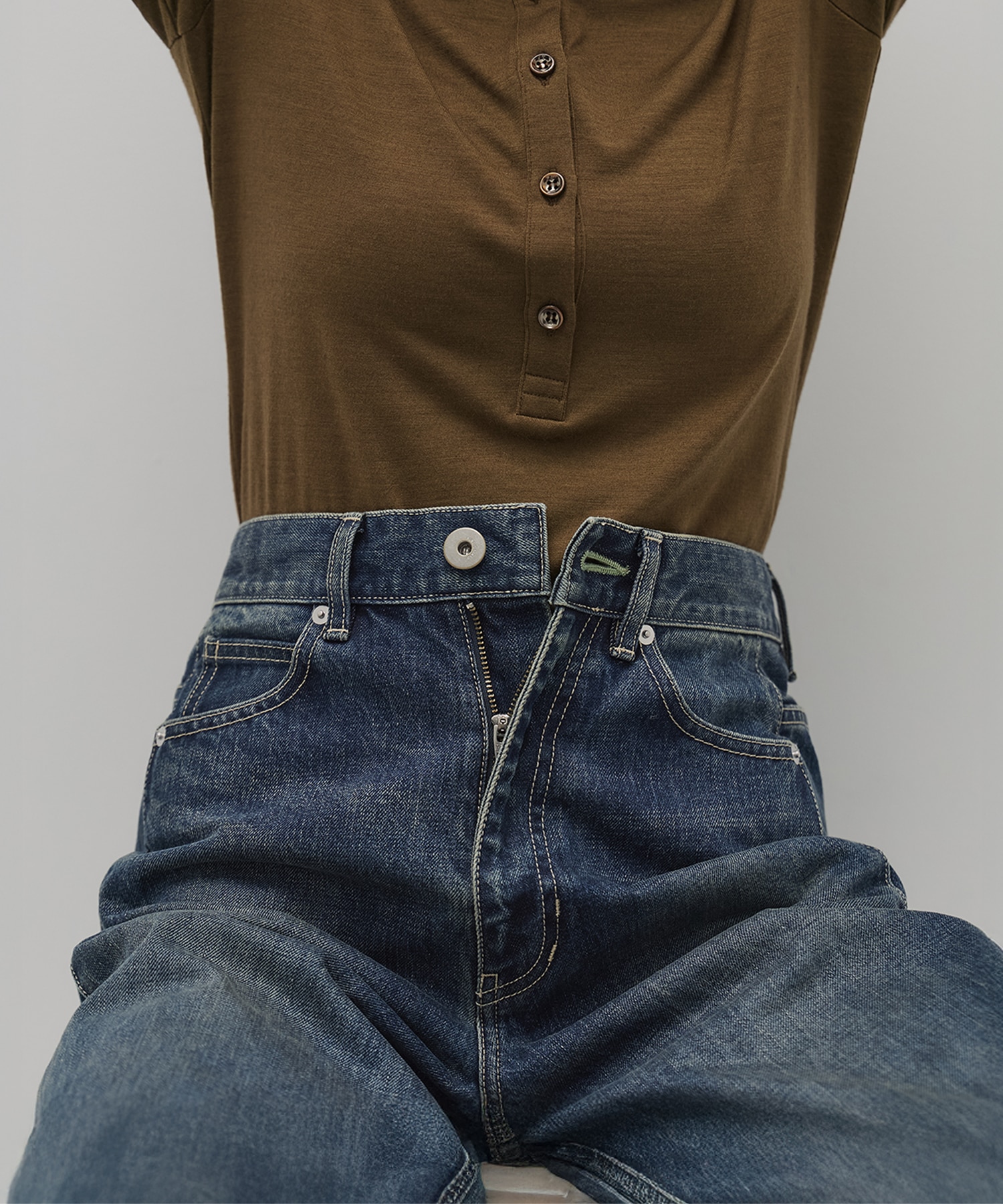 ラインストレートデニム