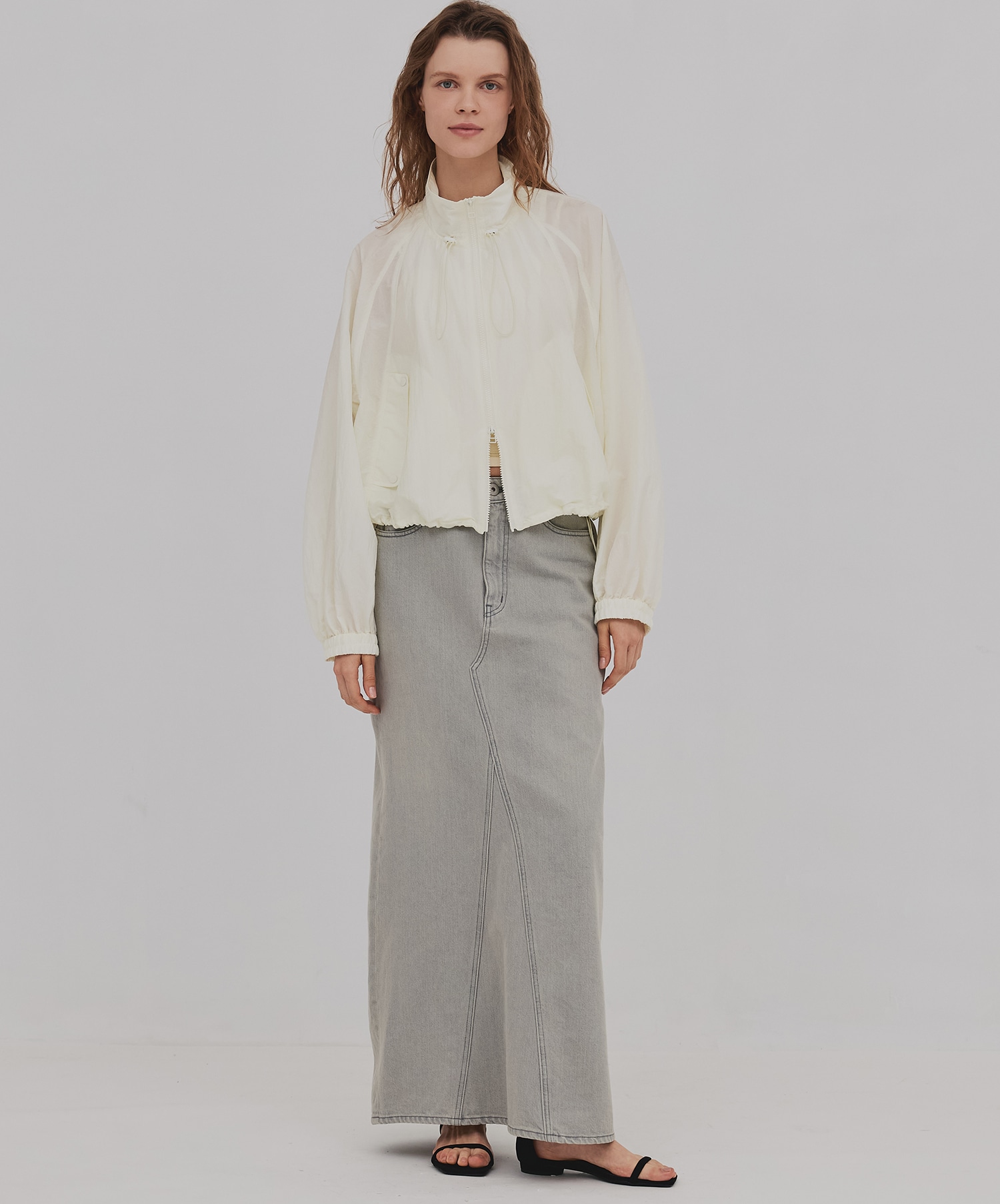 エアロンスタンドシェルジャケット