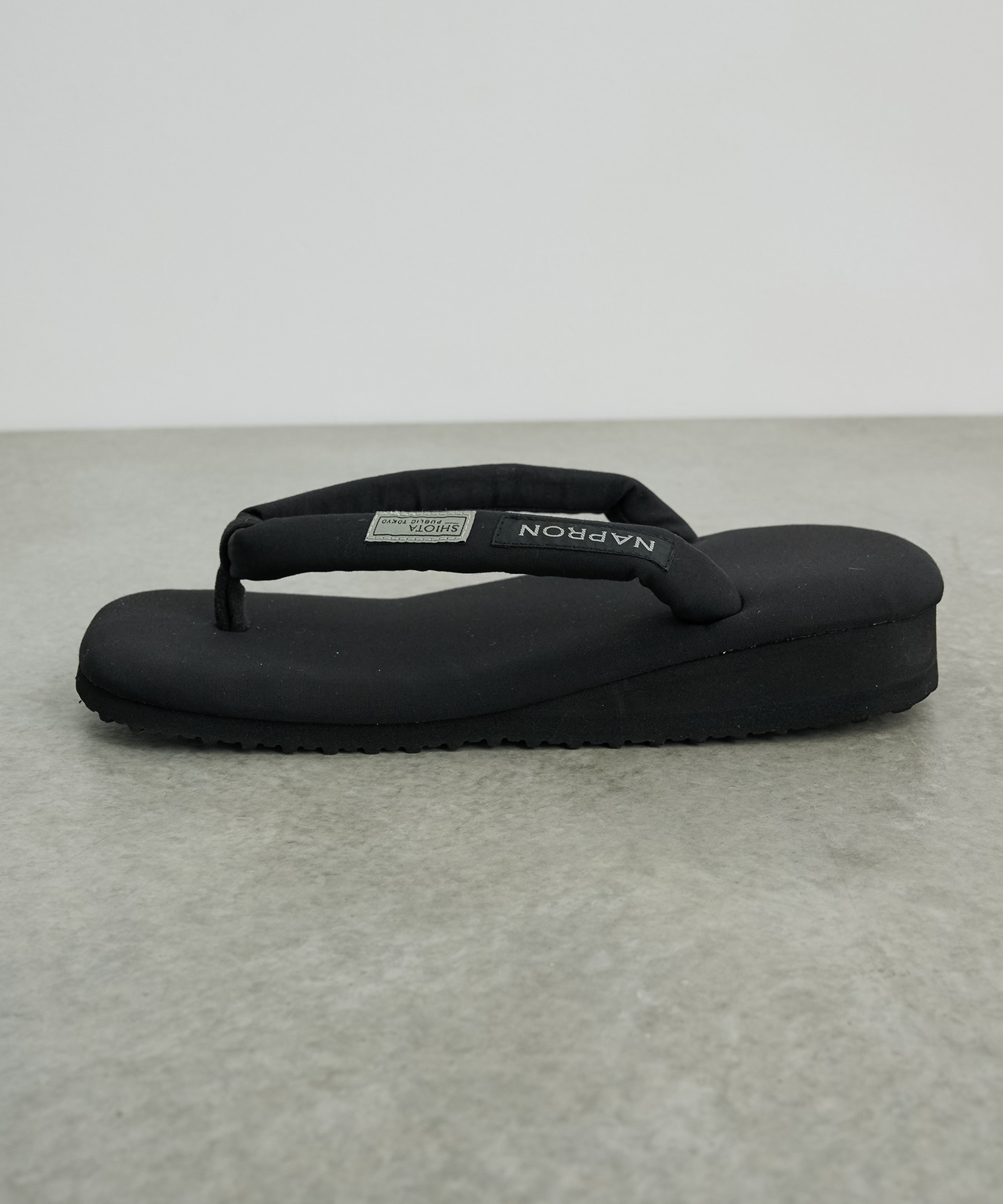 NAPRON/SHIOTA 粋サンダル