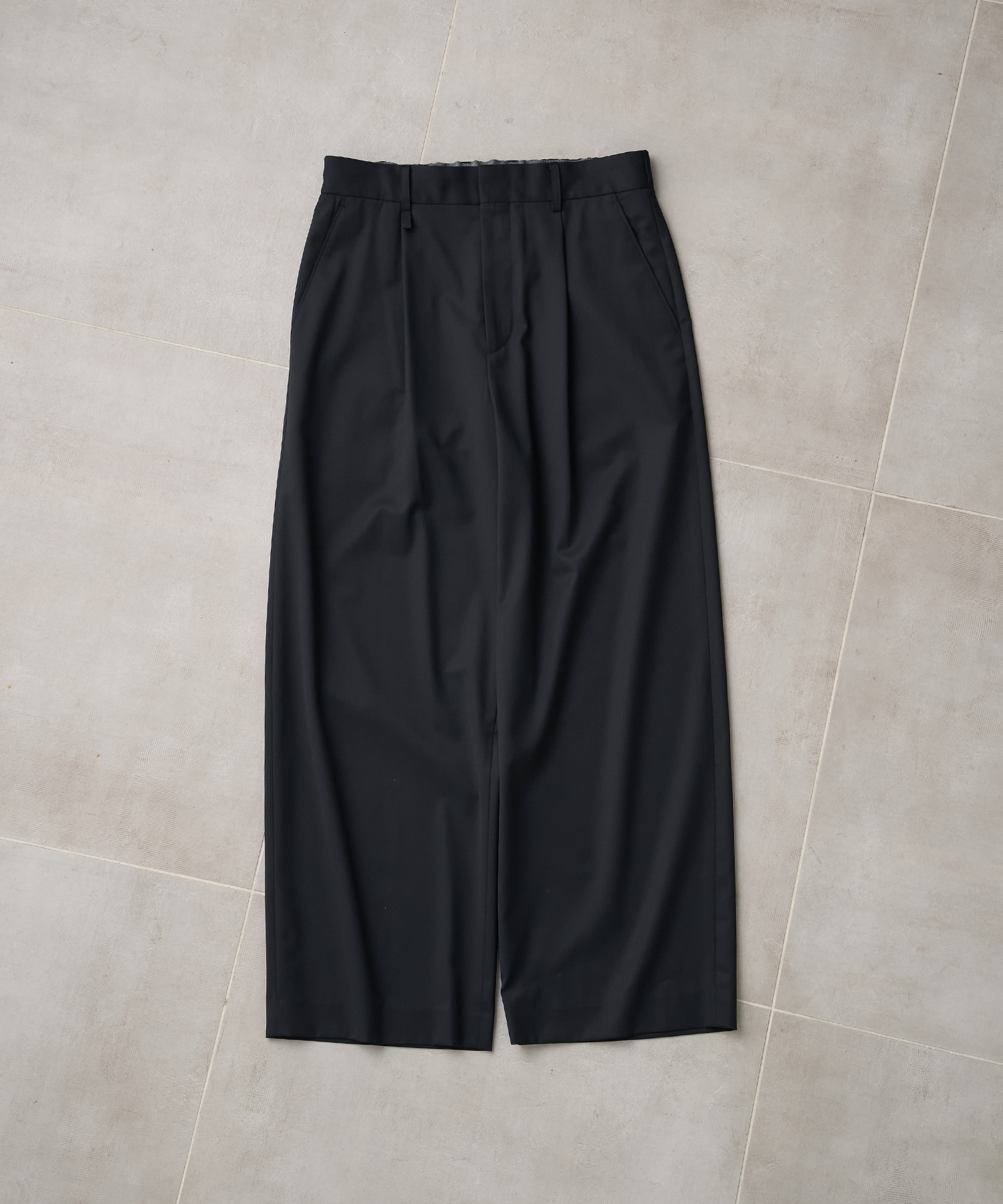 ハイスタンダードデイリースラックス