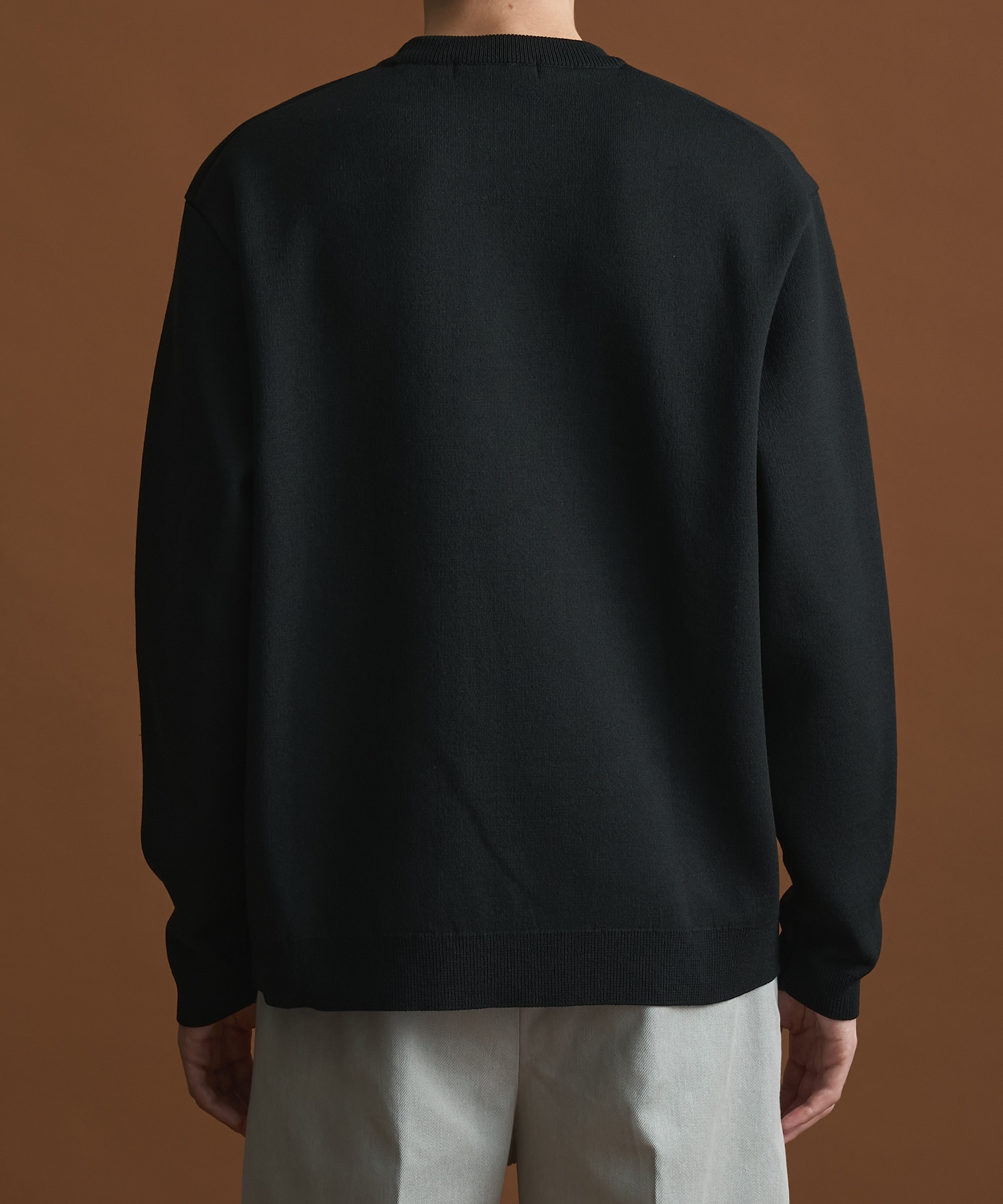 バウンドウールライトクルーネックニット